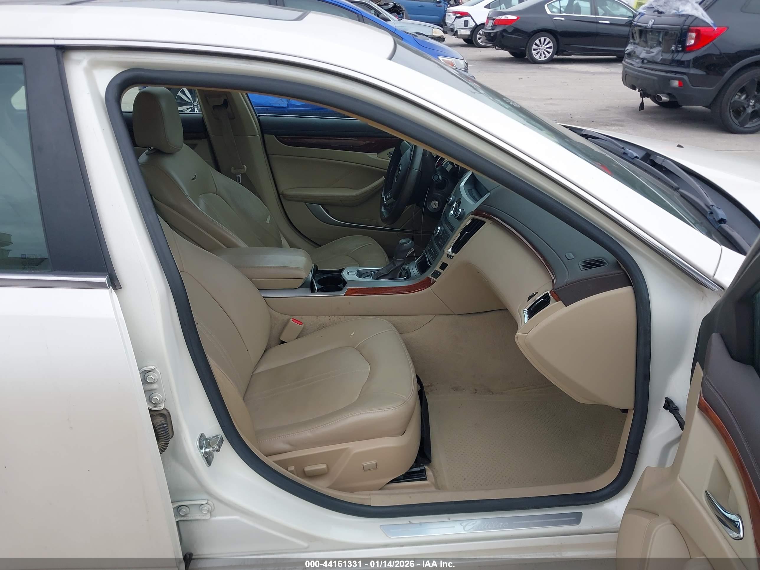 CADILLAC CTS image 5
