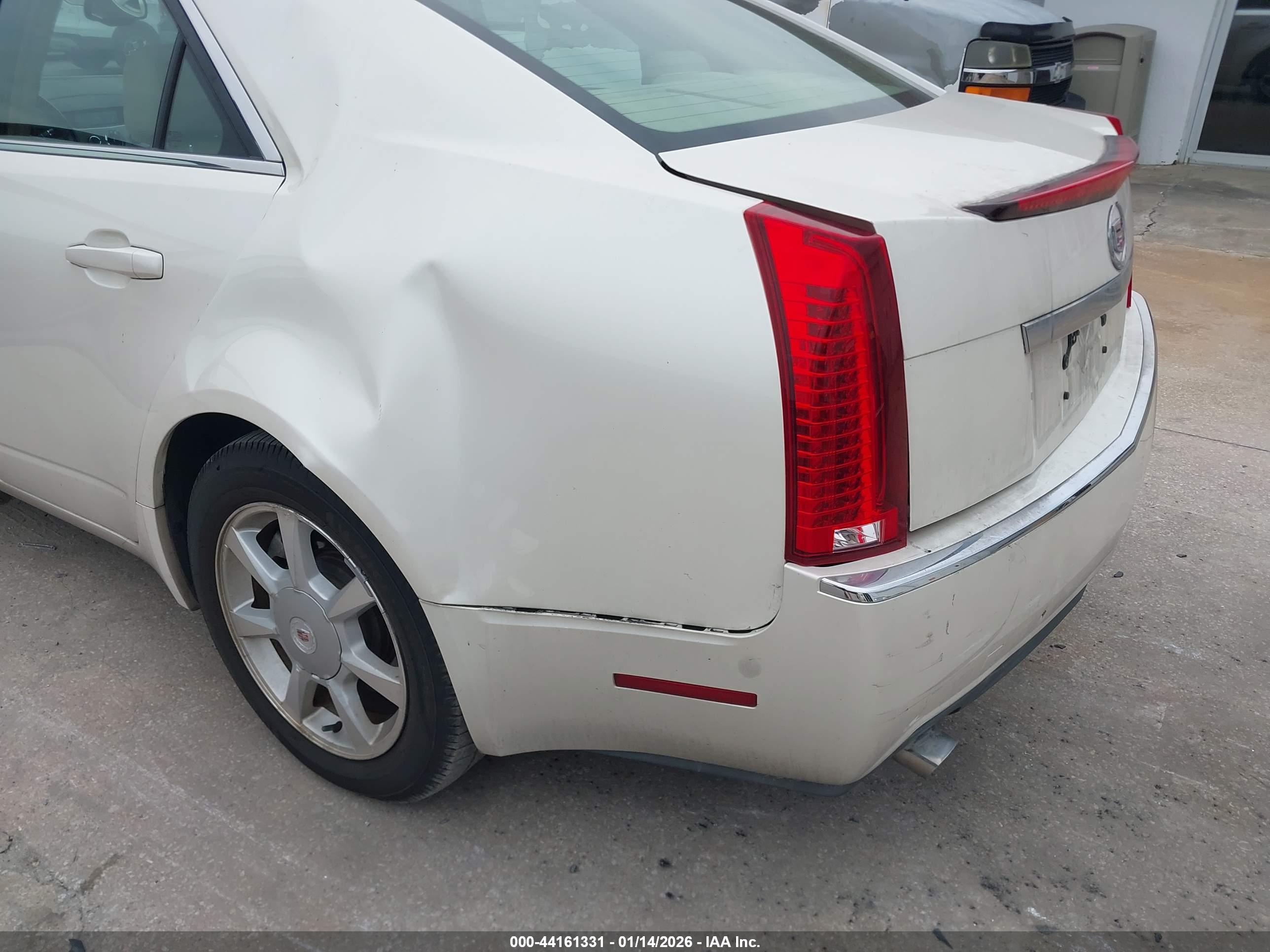 CADILLAC CTS image 6