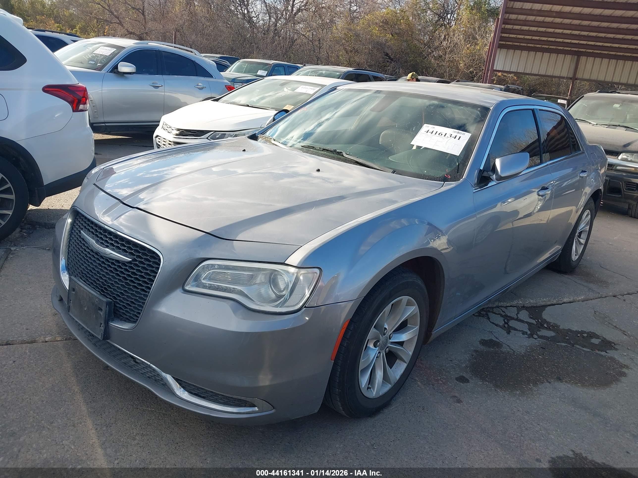 CHRYSLER 300 image 2