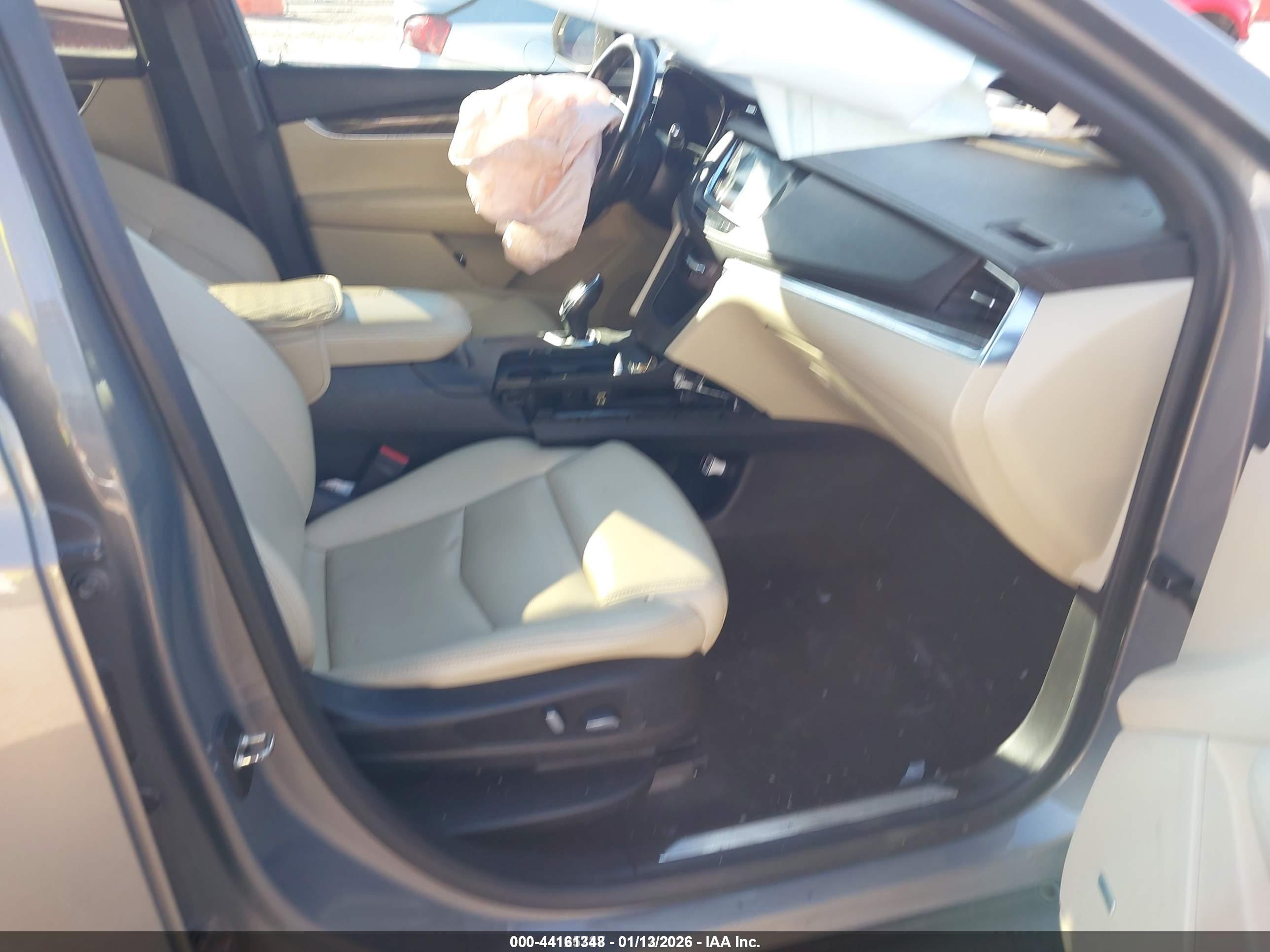 CADILLAC XT5 image 5