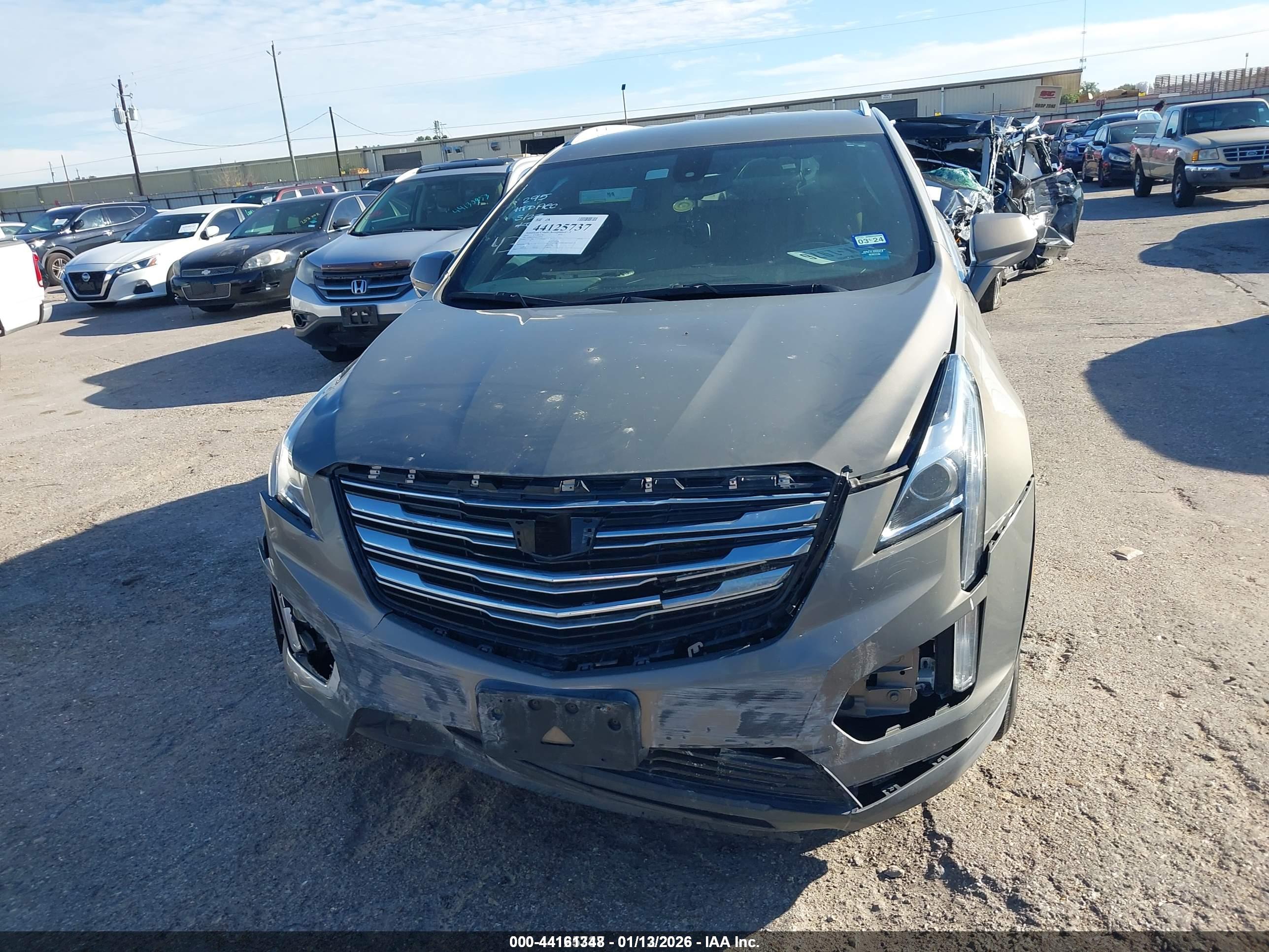 CADILLAC XT5 image 6