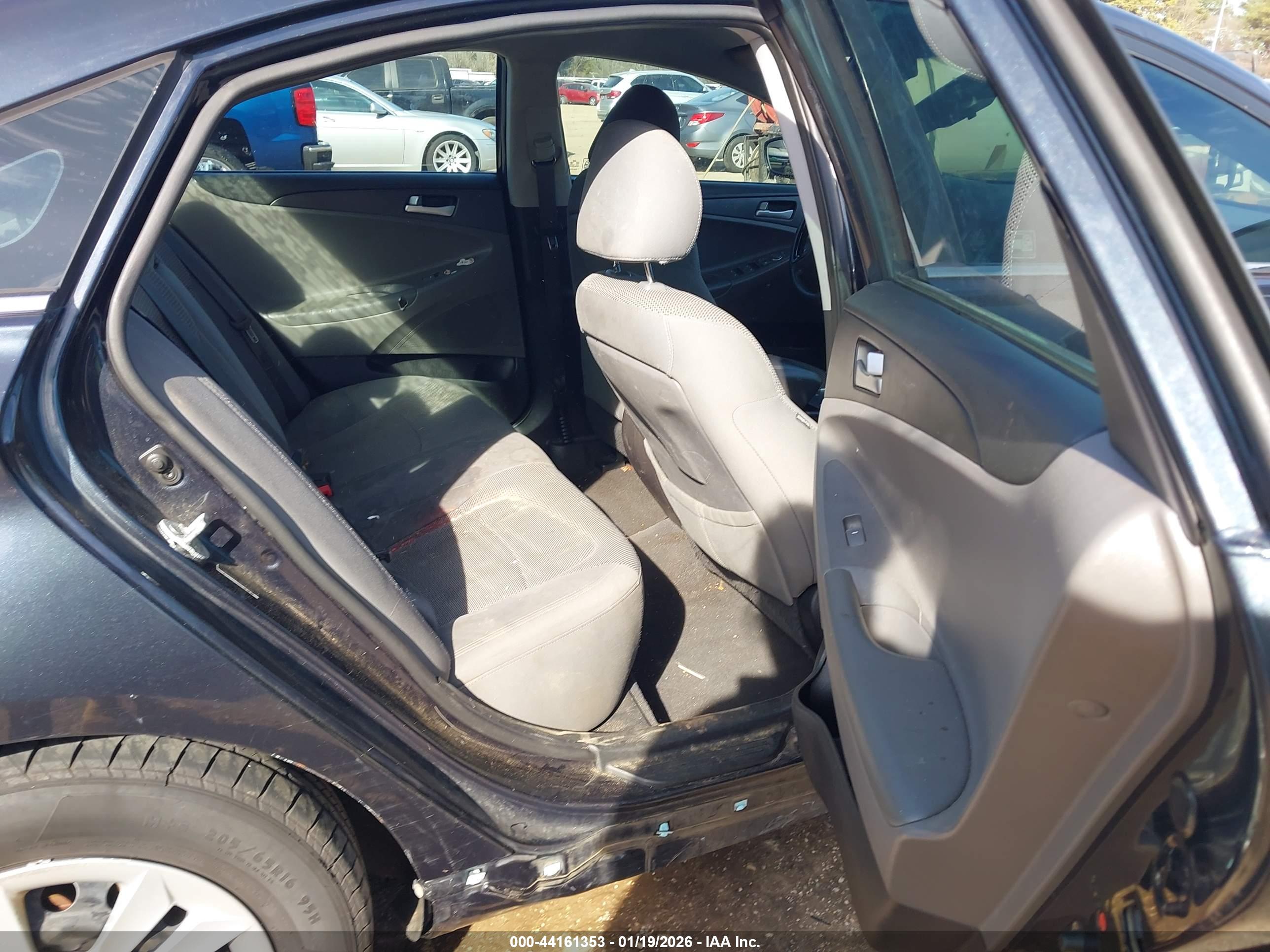 HYUNDAI SONATA image 8