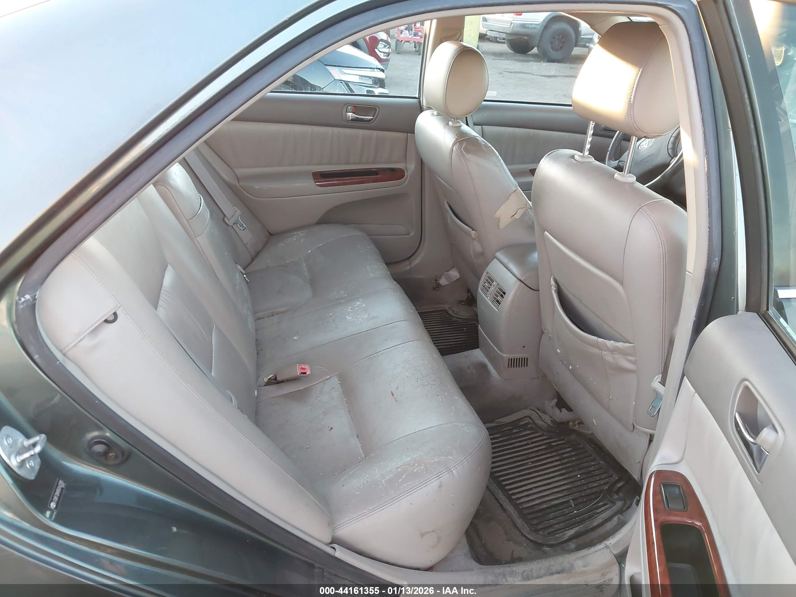 TOYOTA CAMRY image 8