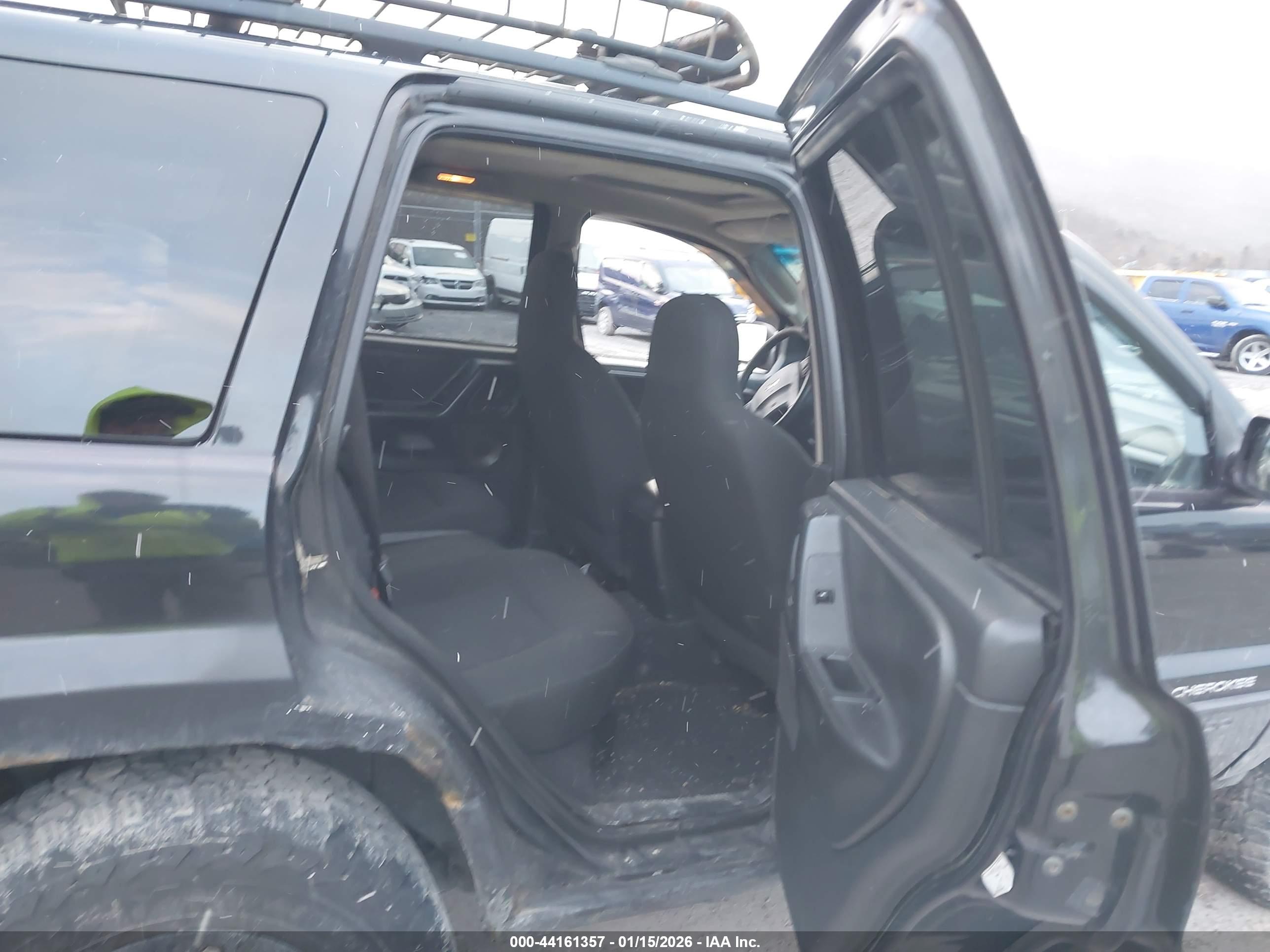 JEEP GRAND image 8