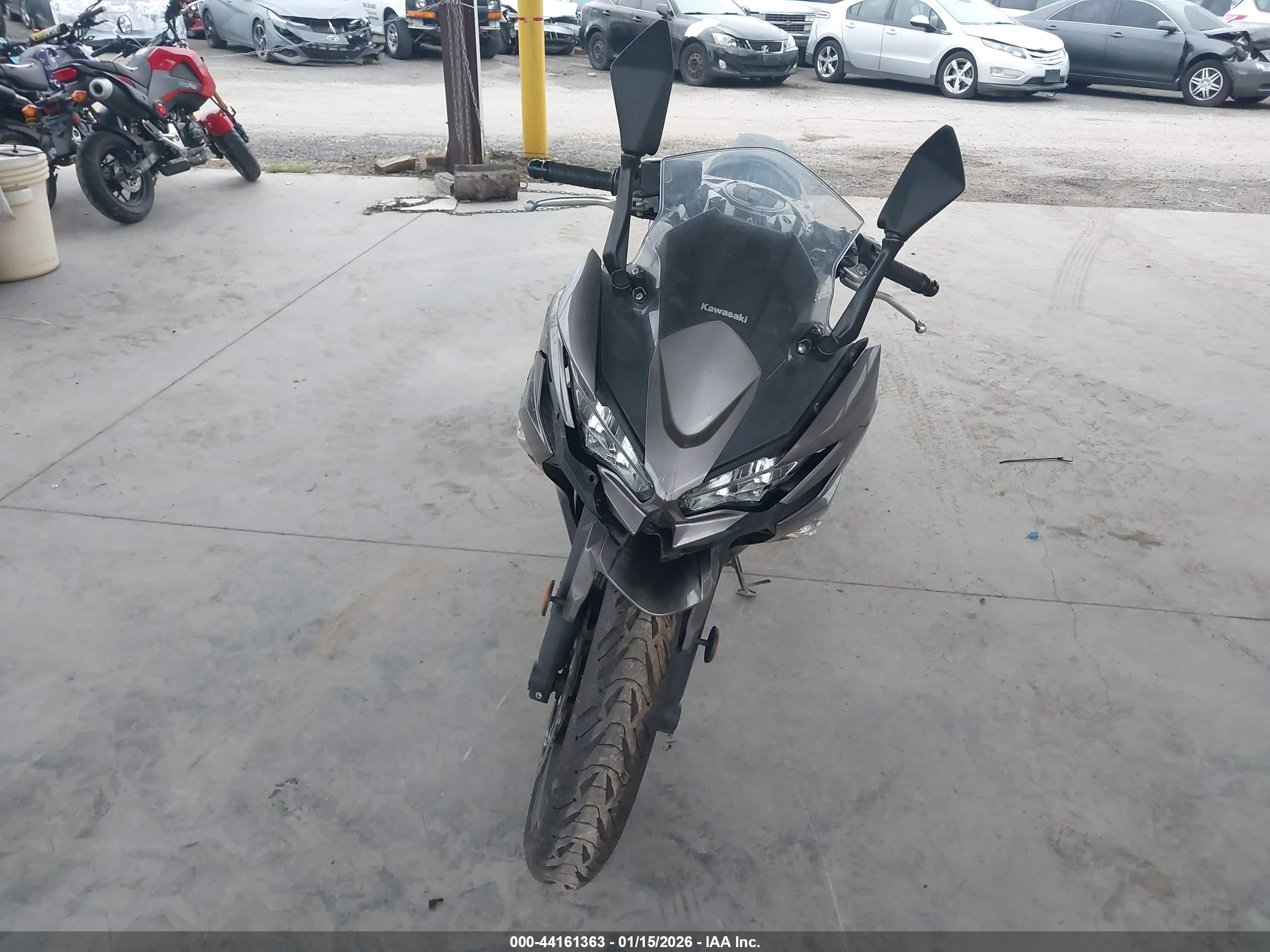 KAWASAKI EX650 image 5