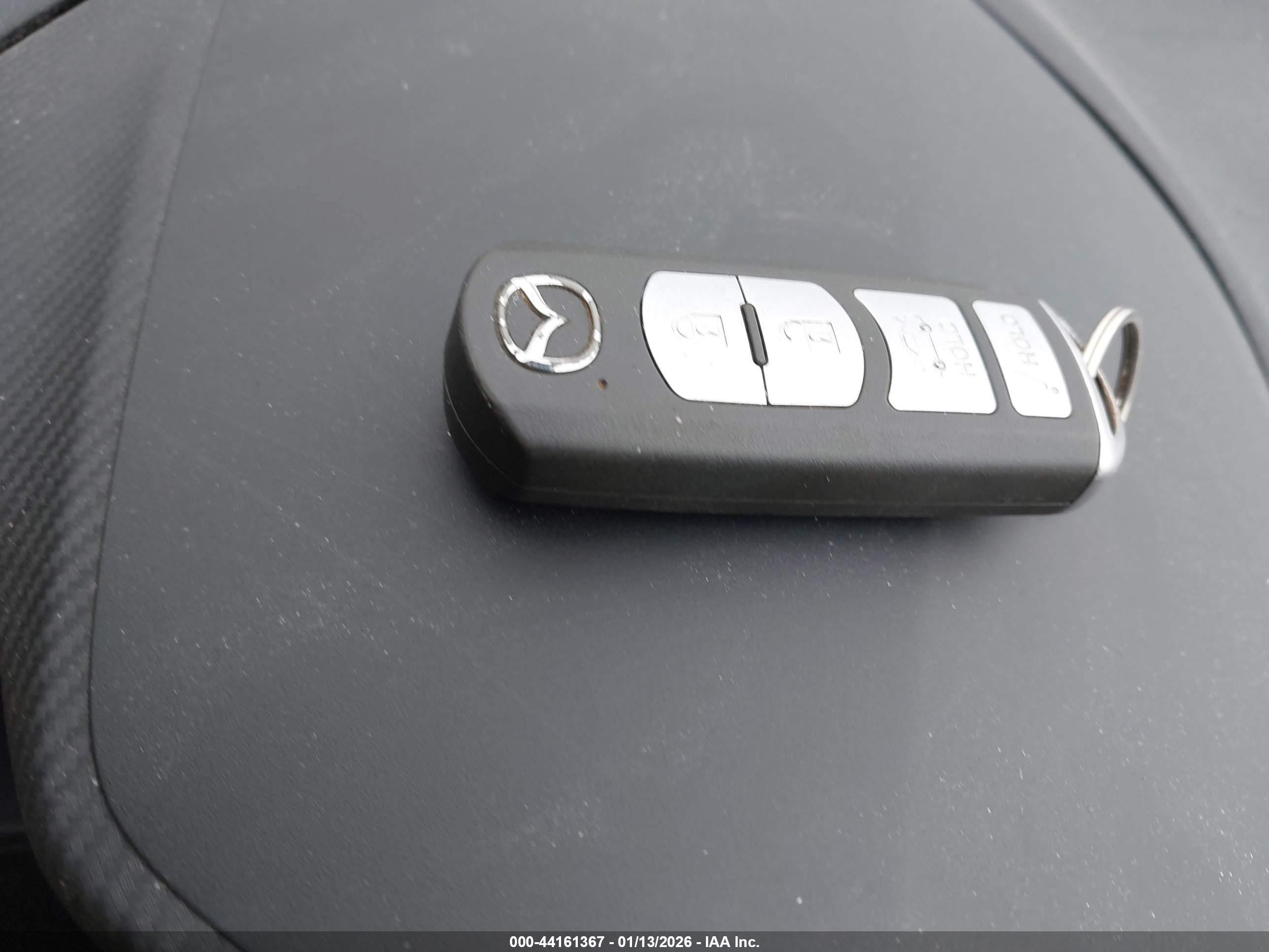 MAZDA MAZDA3 image 11