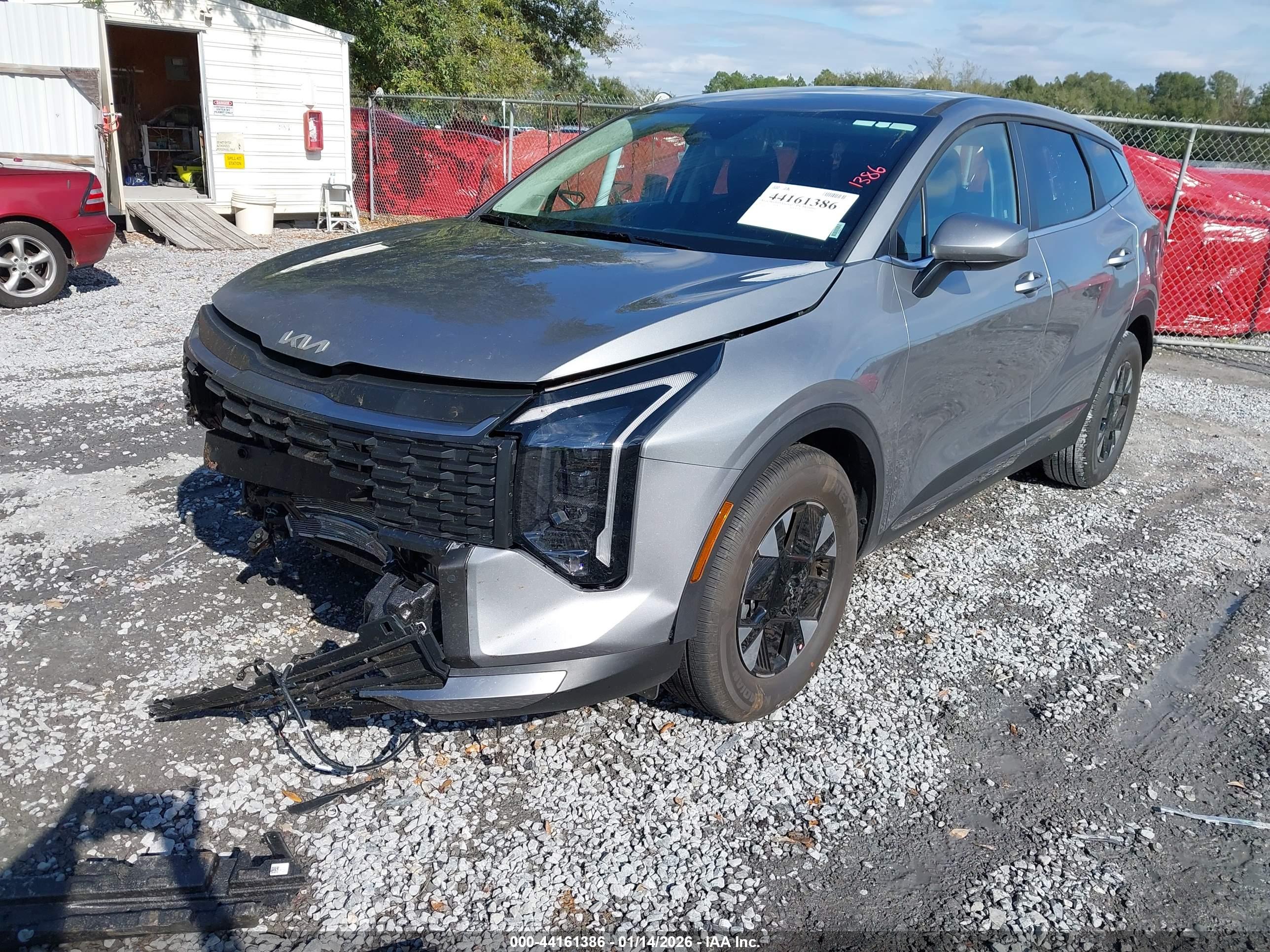KIA SPORTAGE image 2
