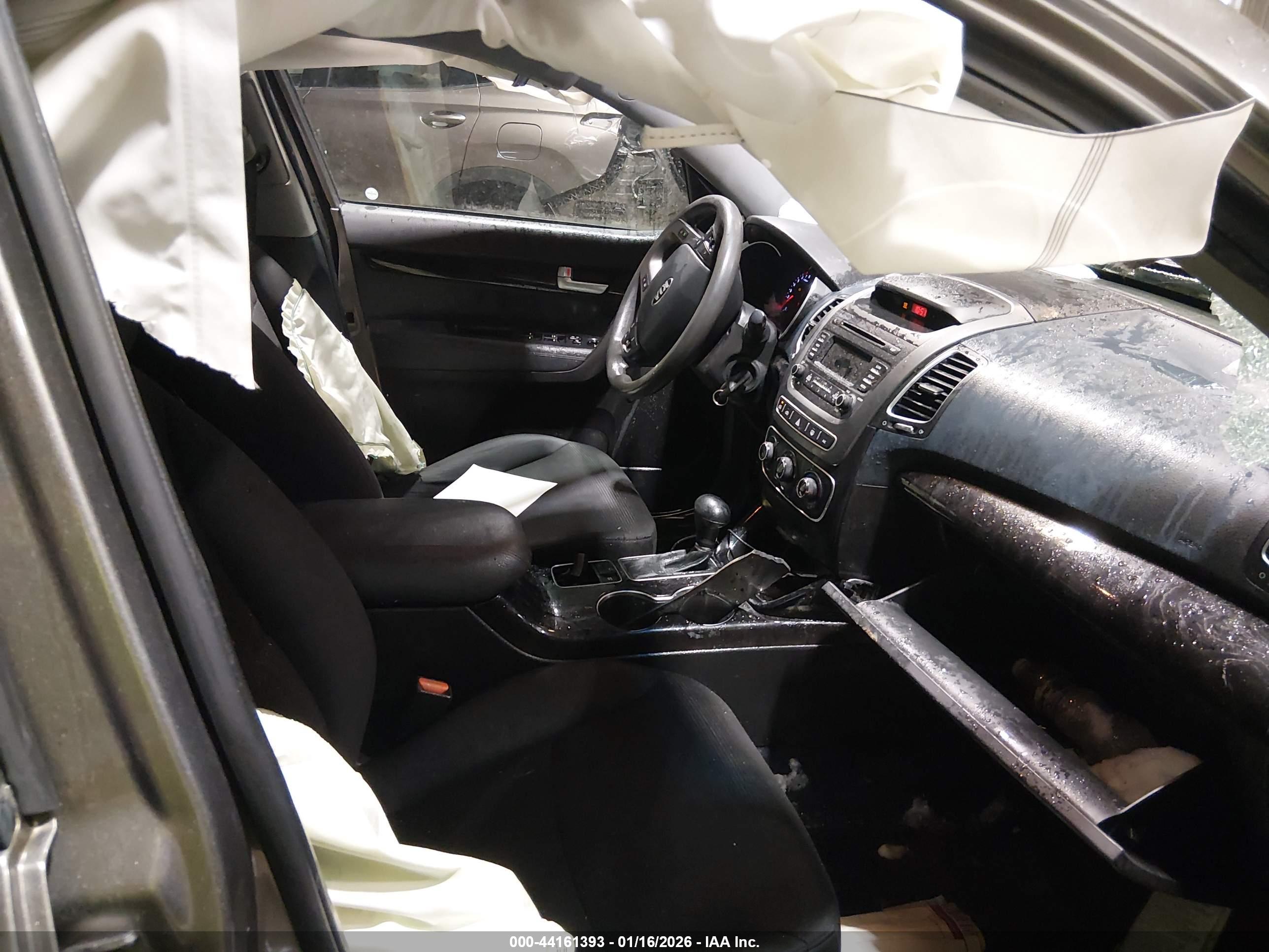 KIA SORENTO image 5