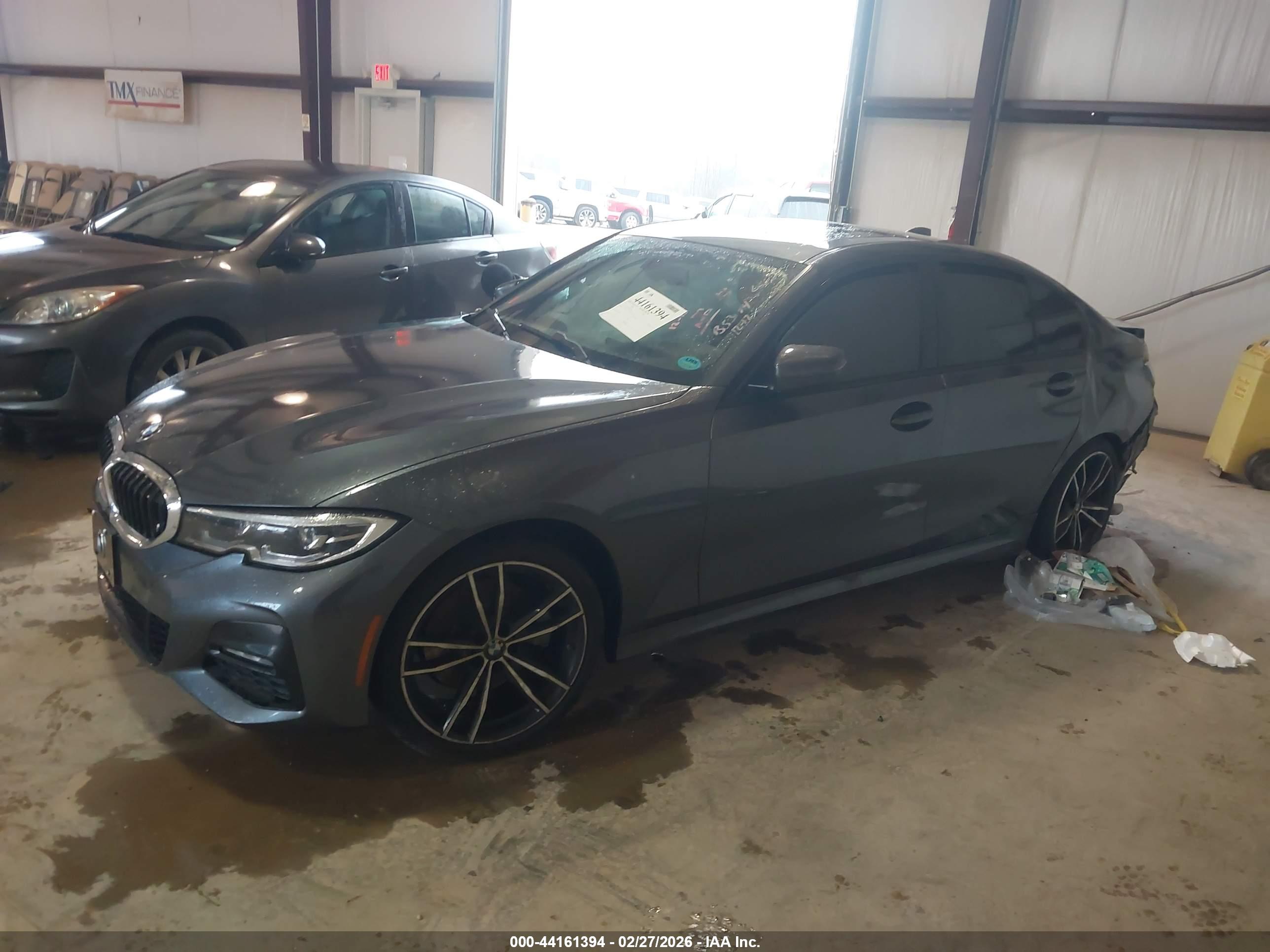 BMW 330I image 2