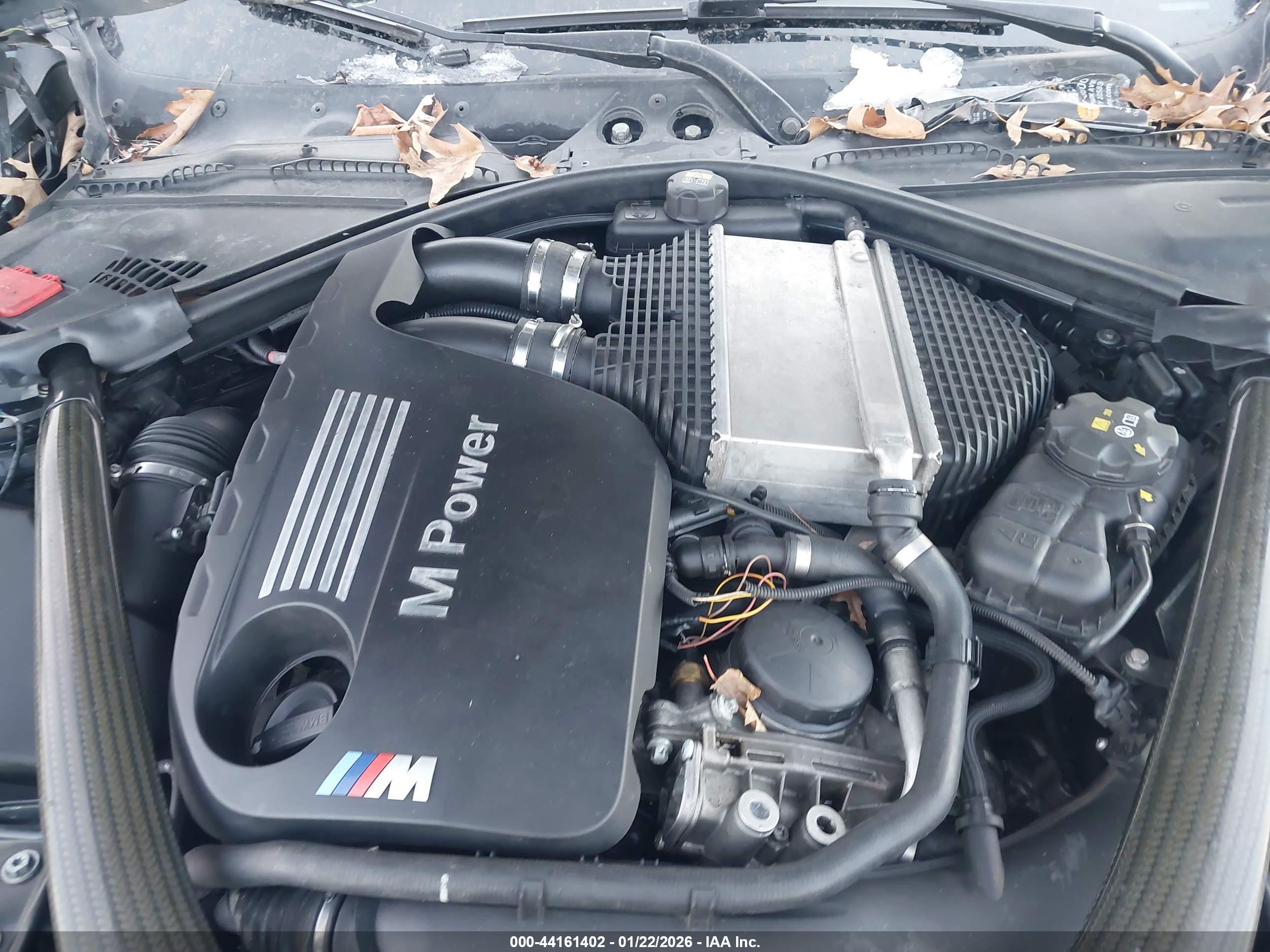 BMW M4 image 10