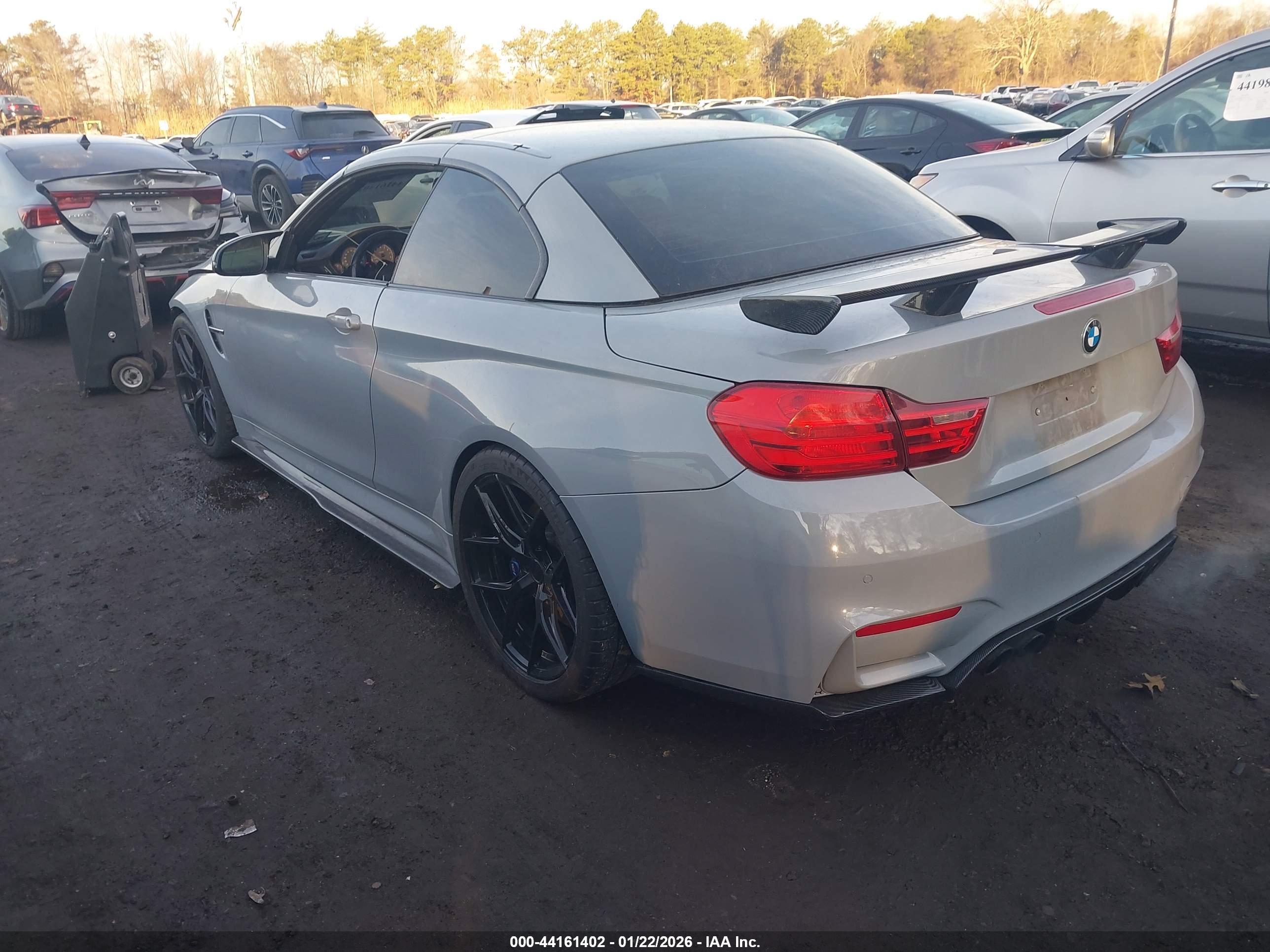 BMW M4 image 3
