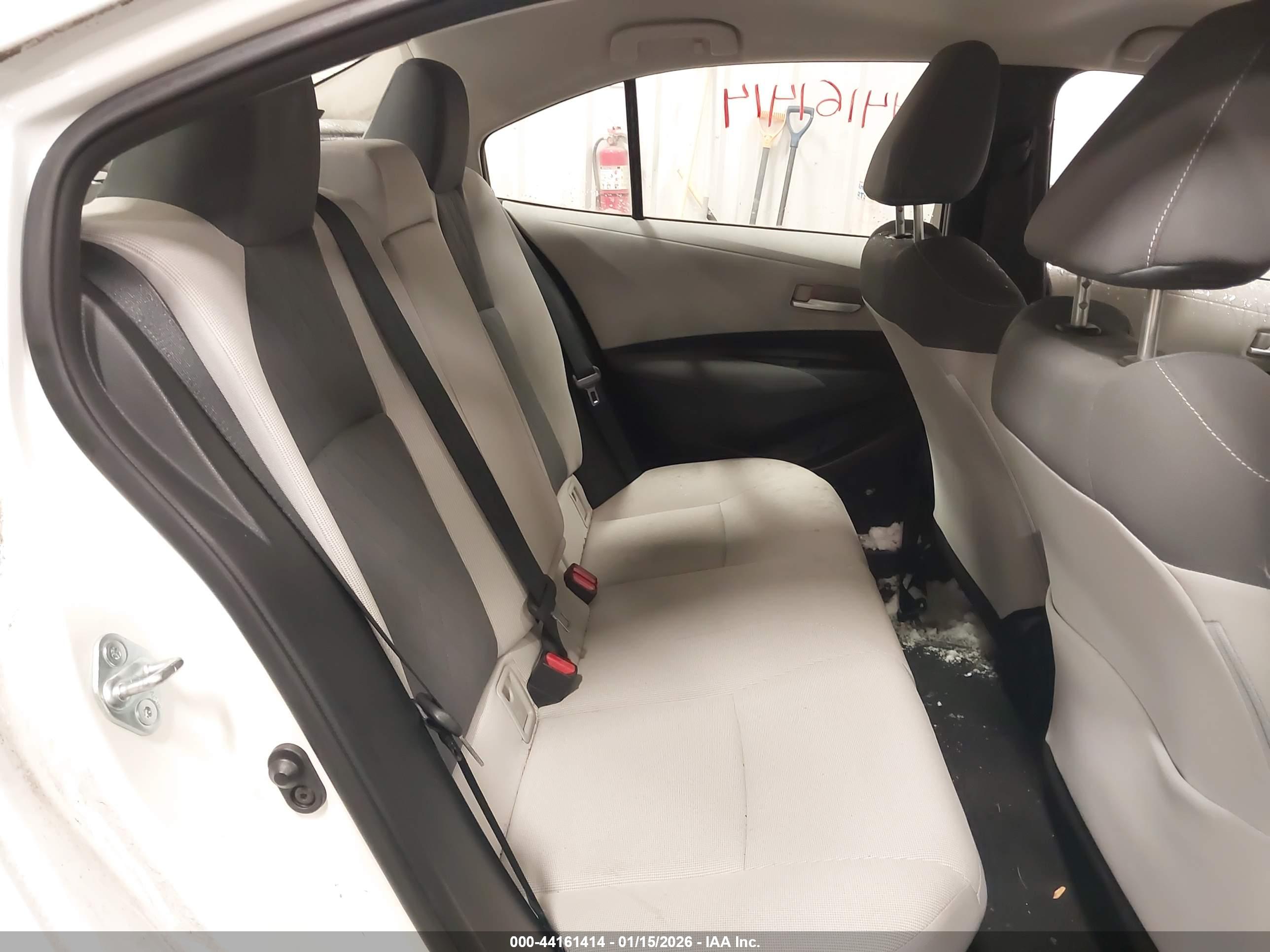 TOYOTA COROLLA image 8