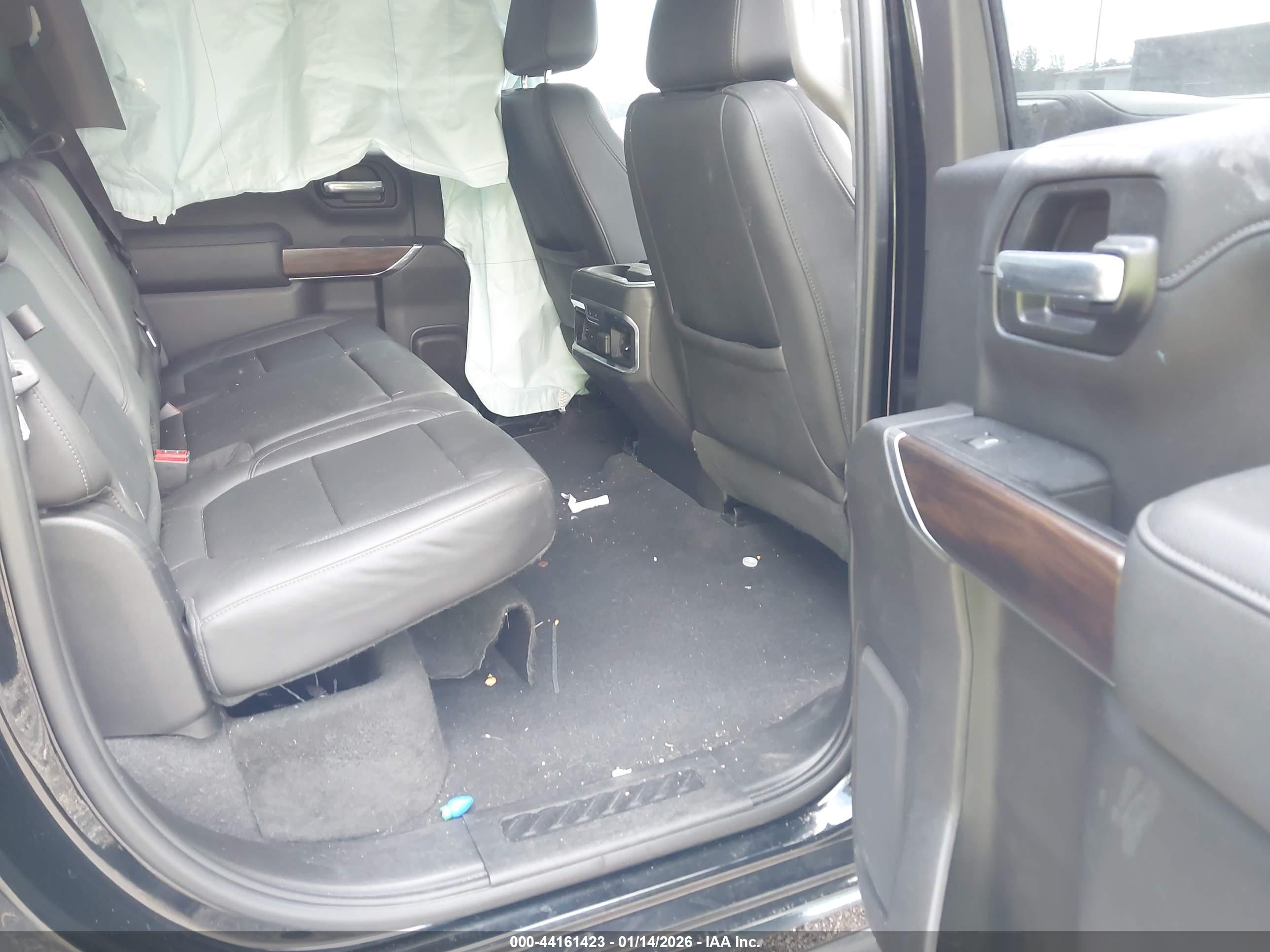 GMC SIERRA image 8