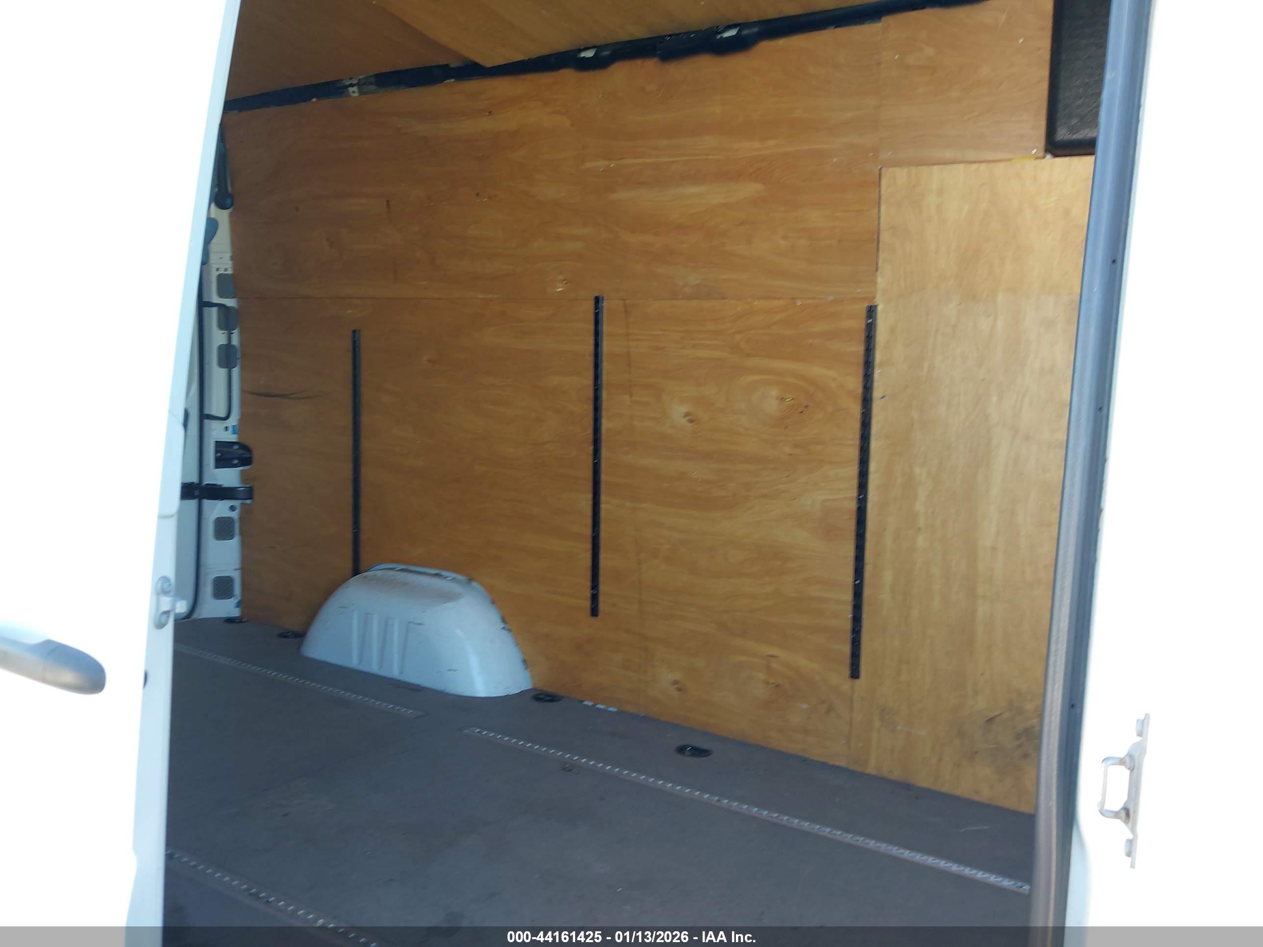 MERCEDES-BENZ SPRINTER image 8