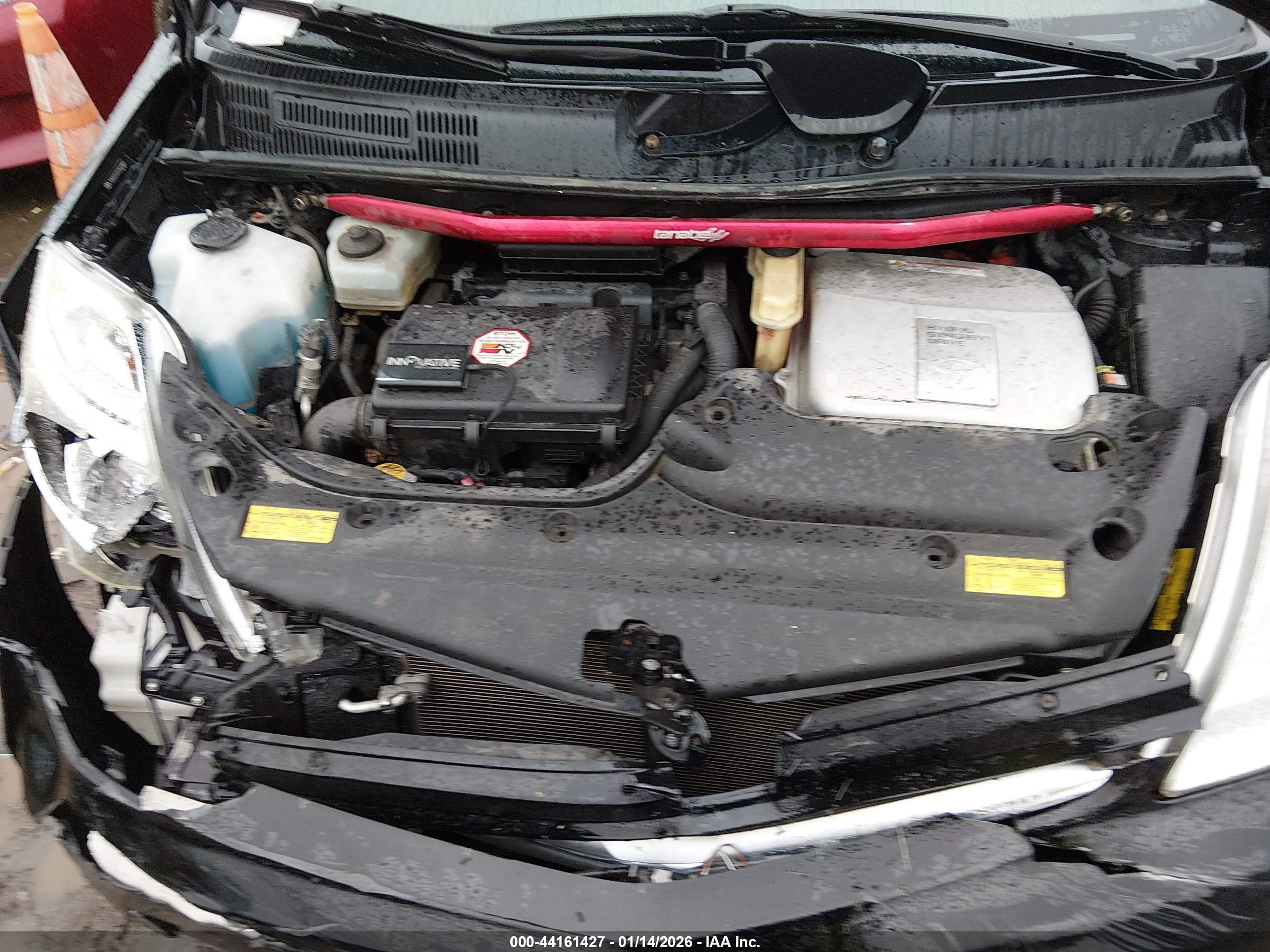 TOYOTA PRIUS image 10