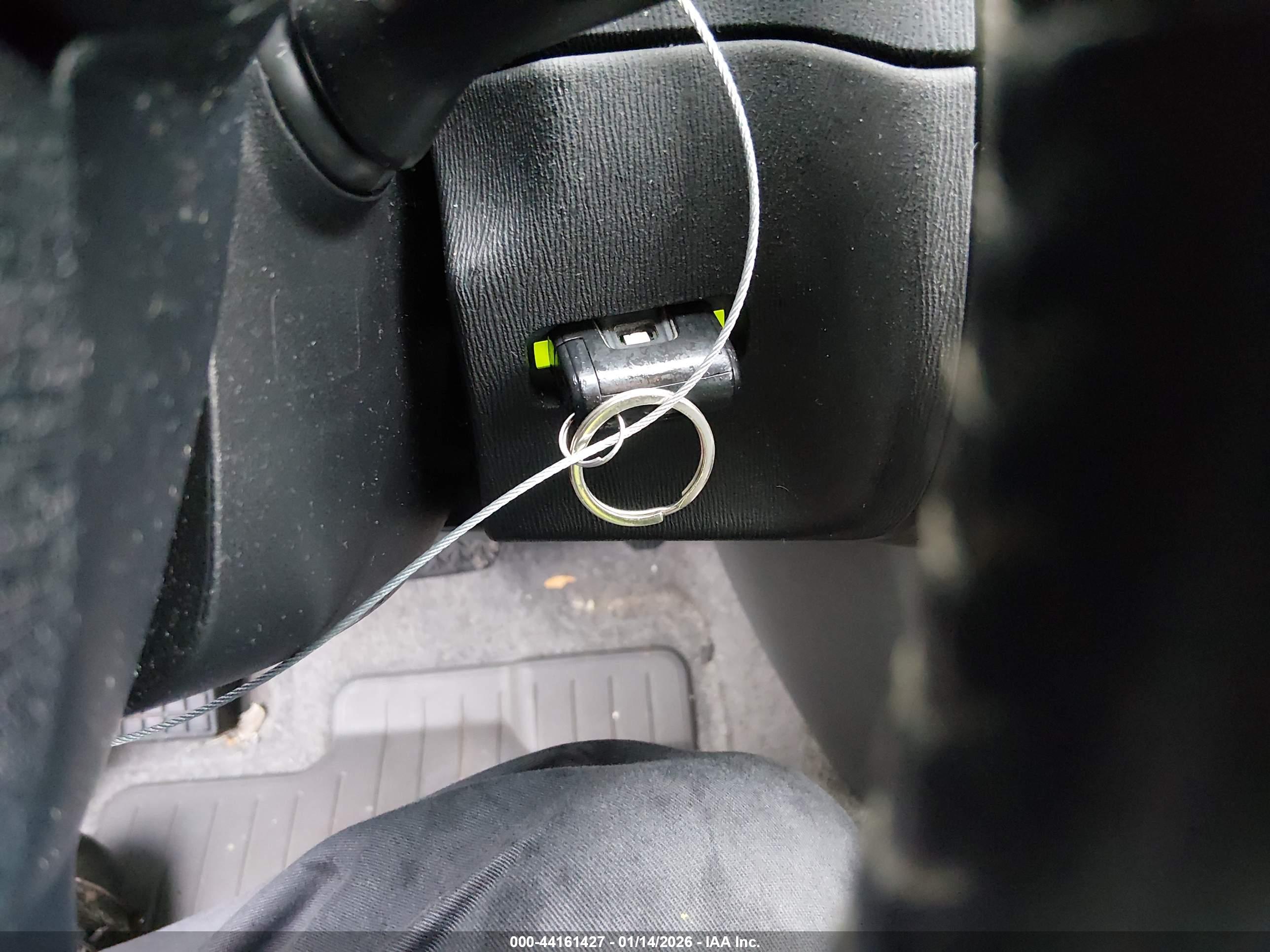 TOYOTA PRIUS image 11