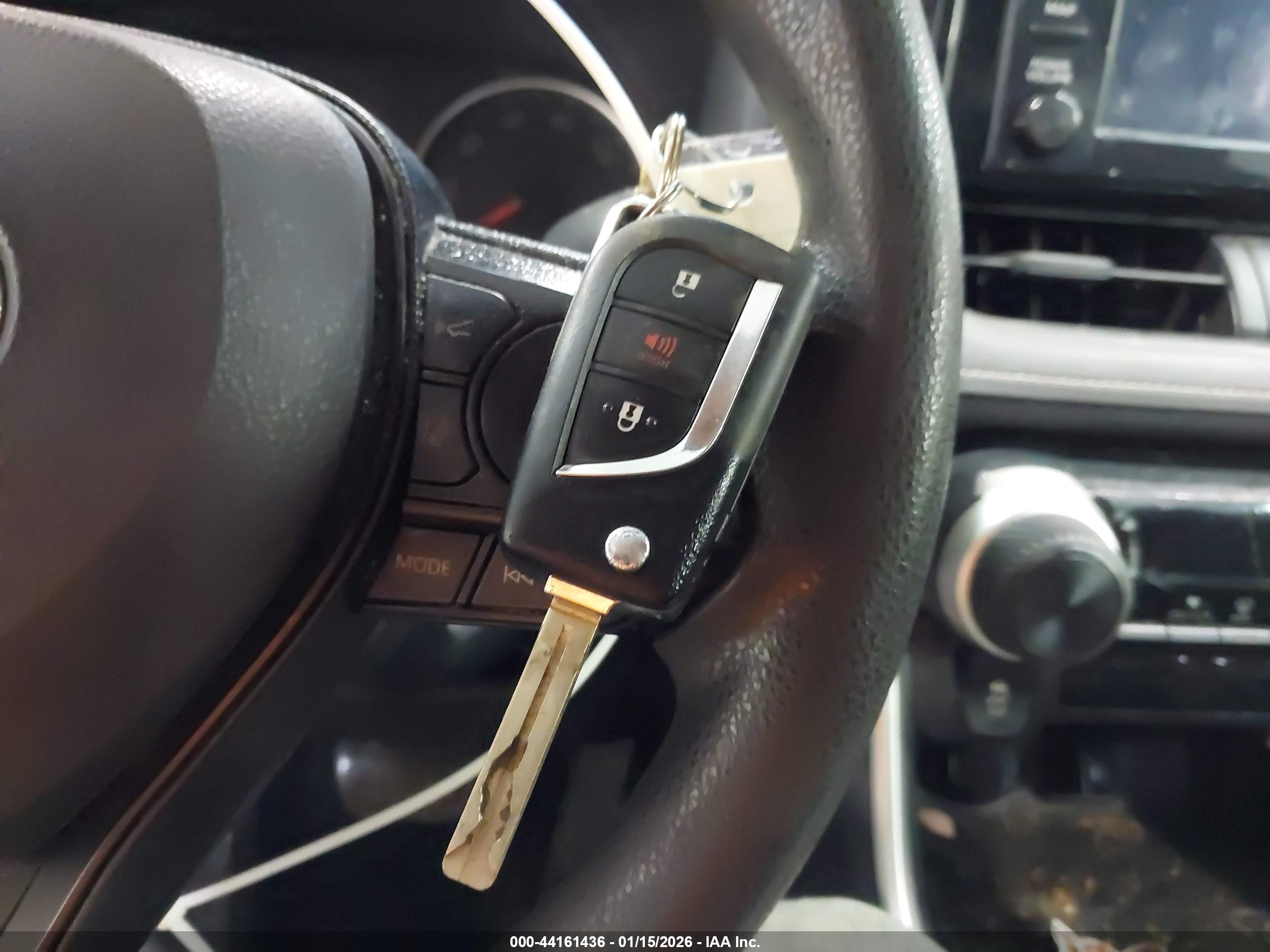 TOYOTA RAV4 image 11