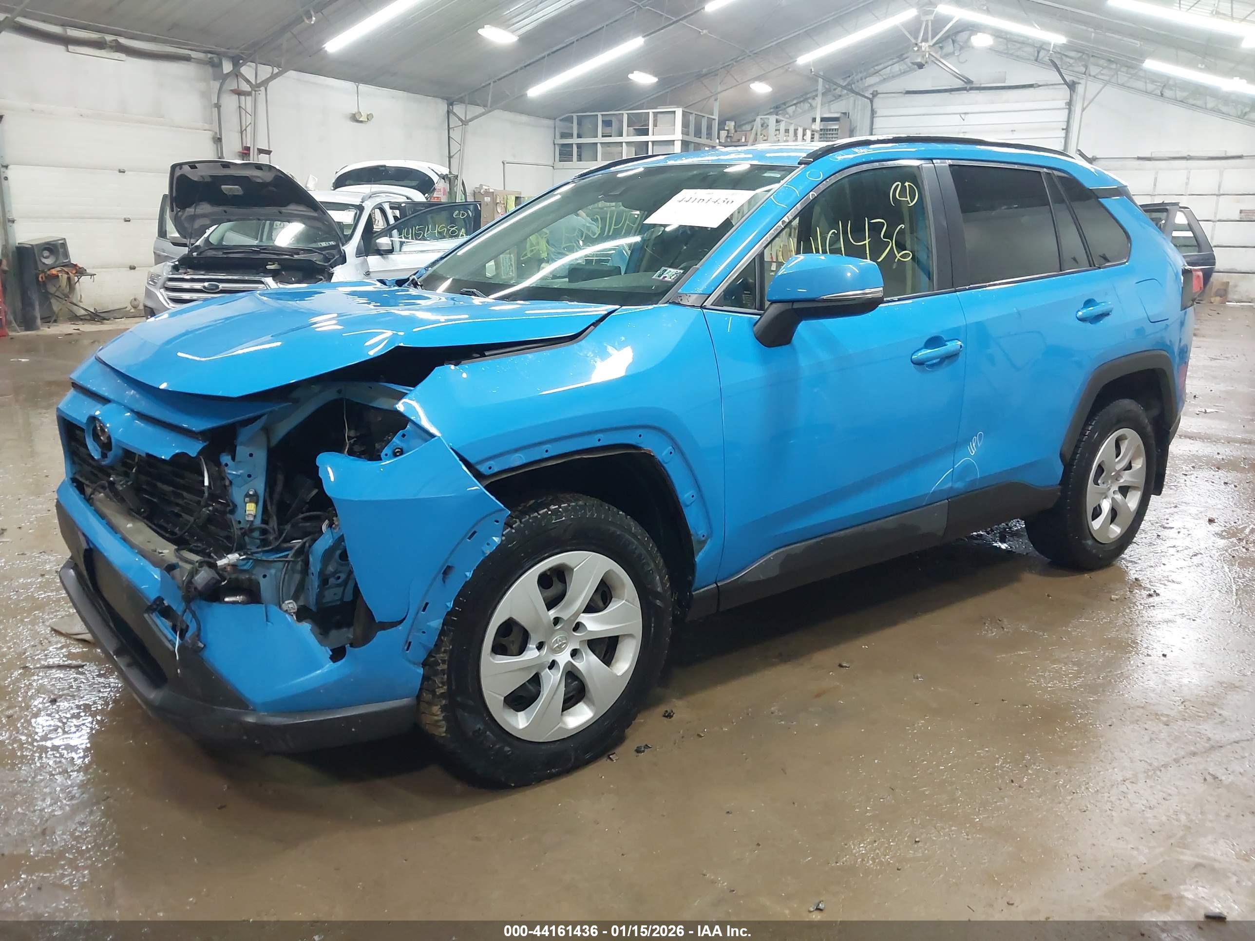 TOYOTA RAV4 image 2