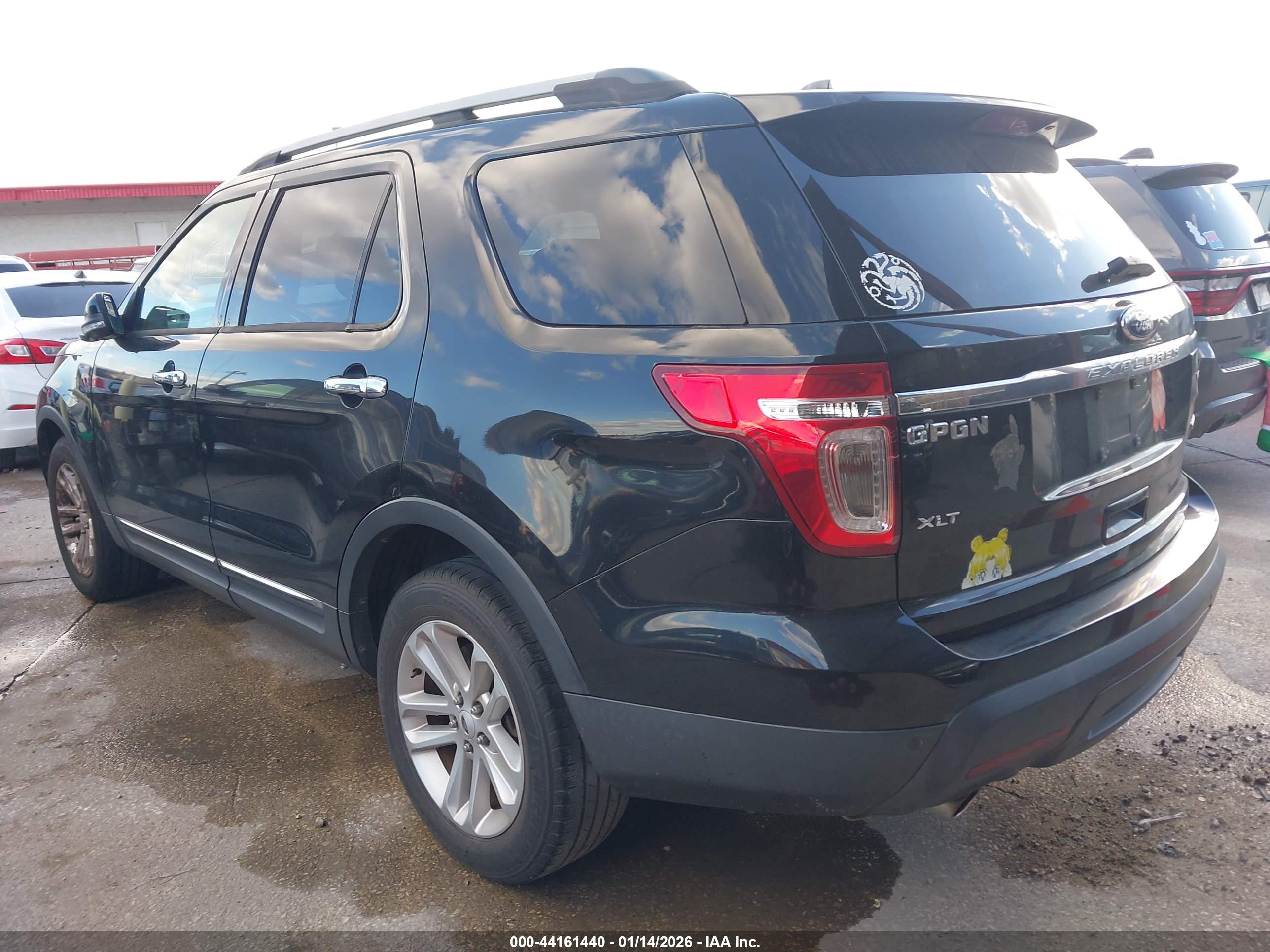 FORD EXPLORER image 3
