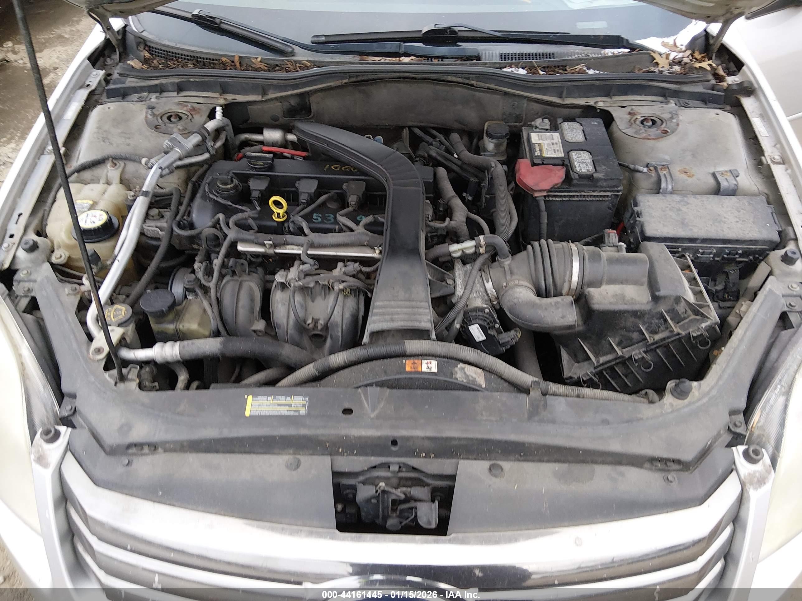 FORD FUSION image 10