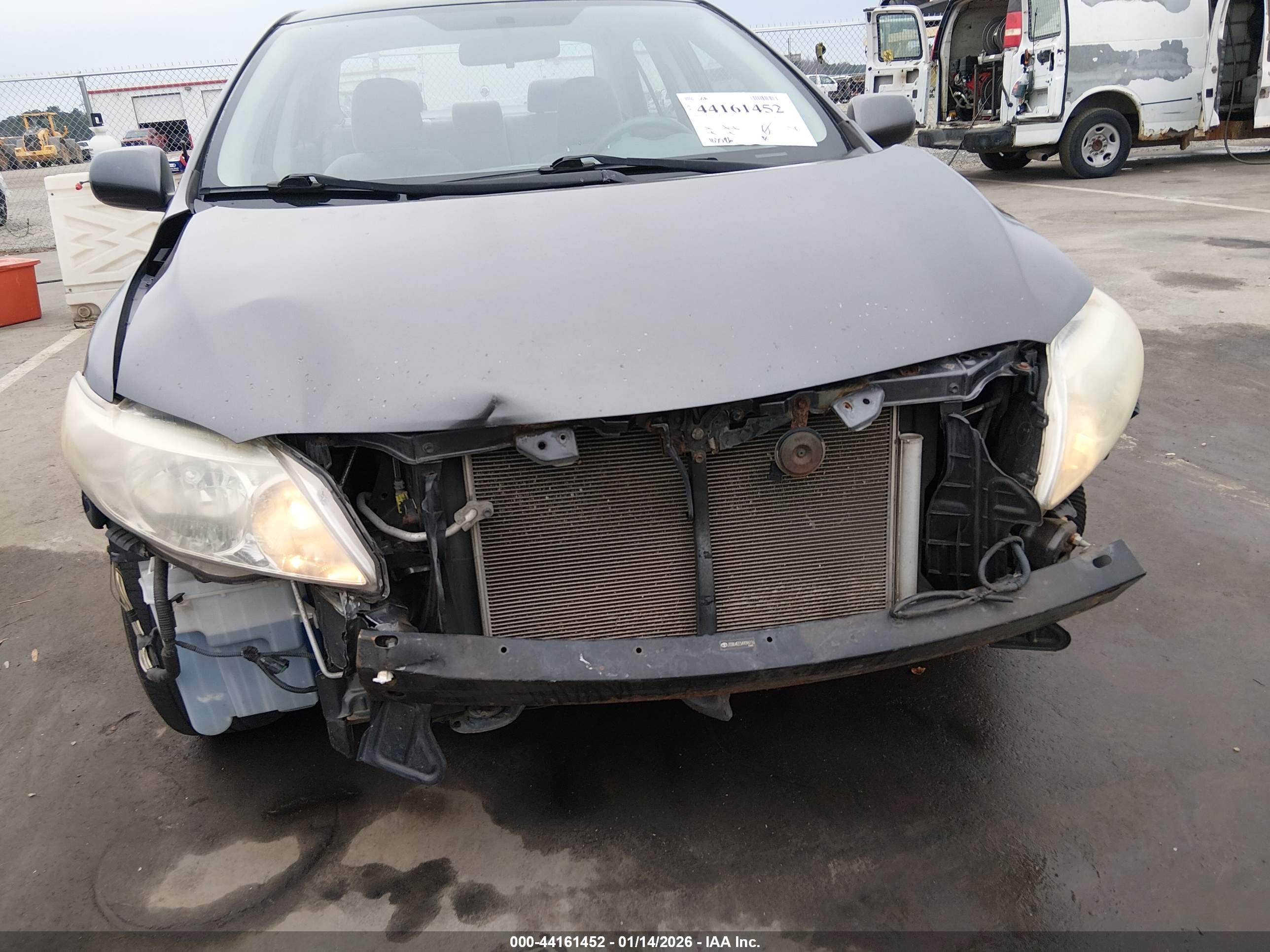 TOYOTA COROLLA image 6