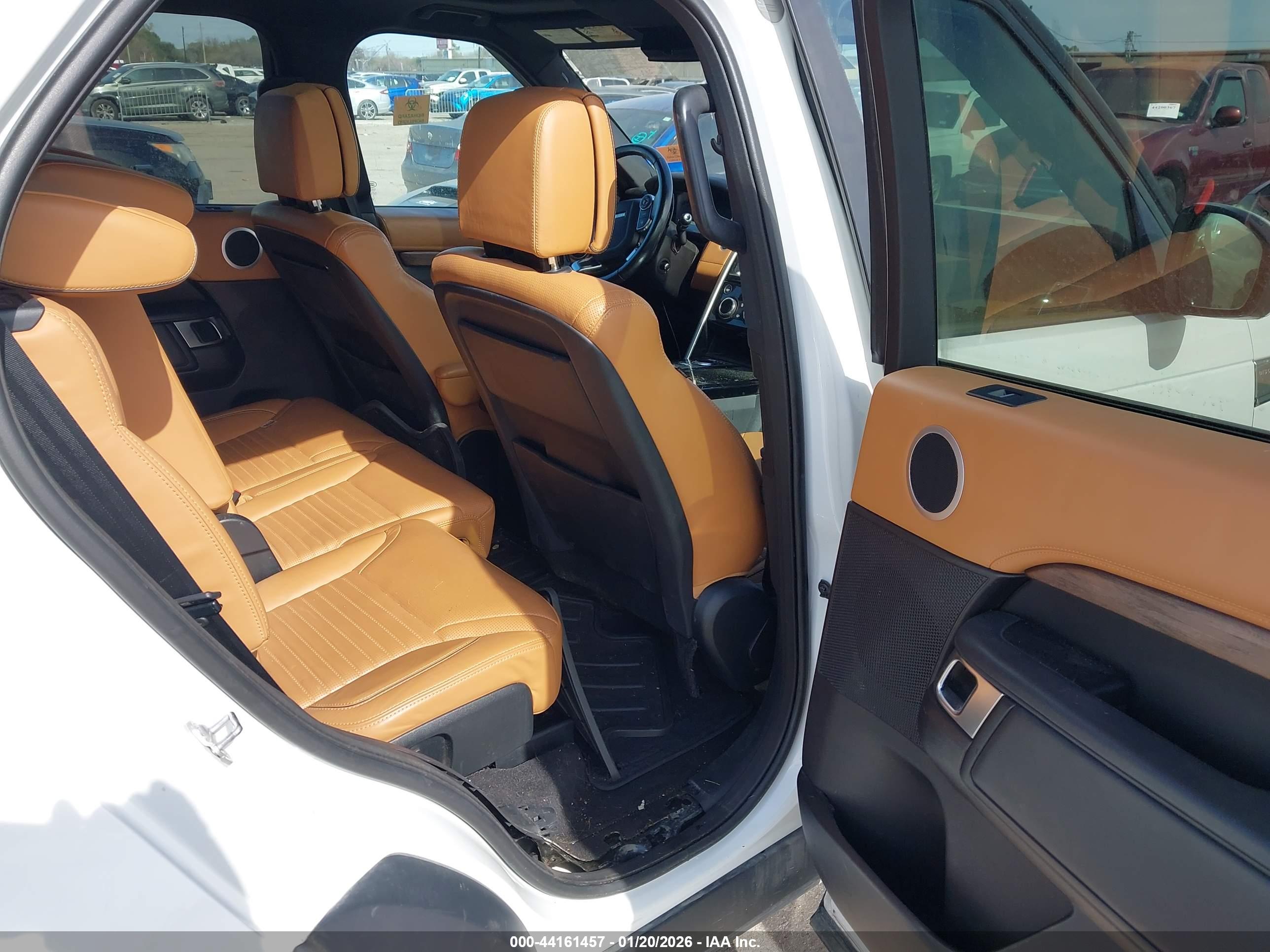 LAND ROVER image 8