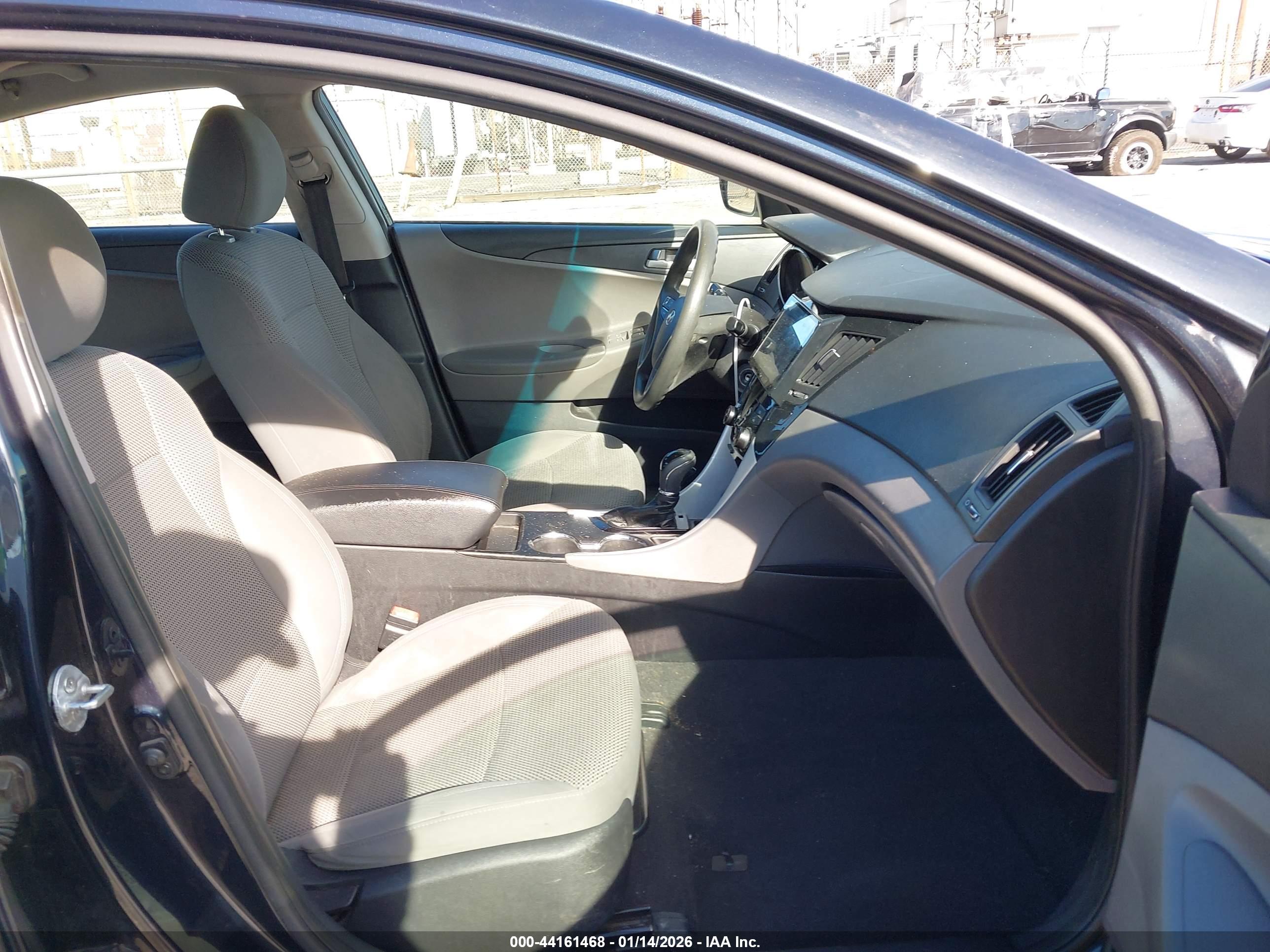 HYUNDAI SONATA image 5