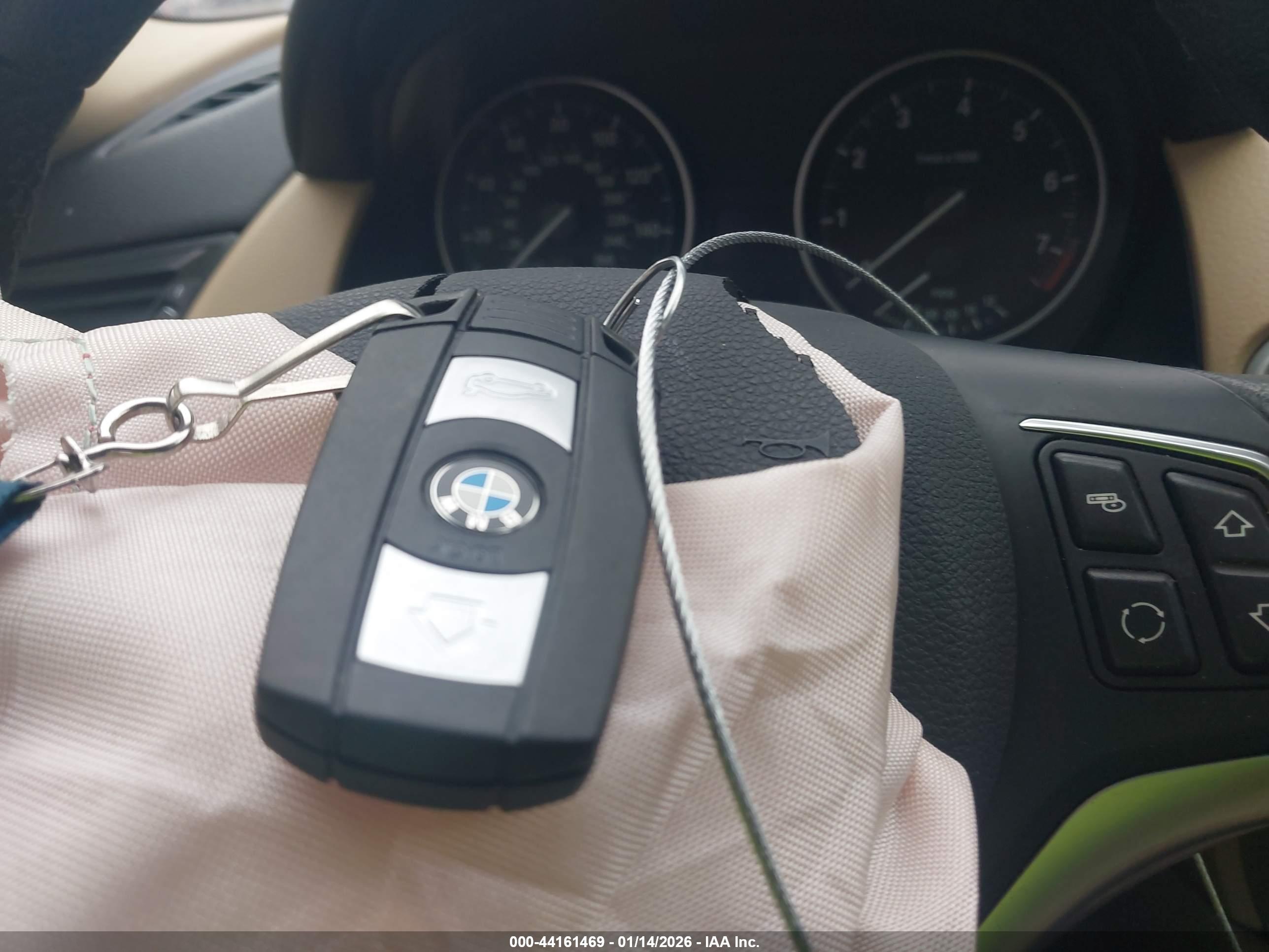 BMW X1 image 11
