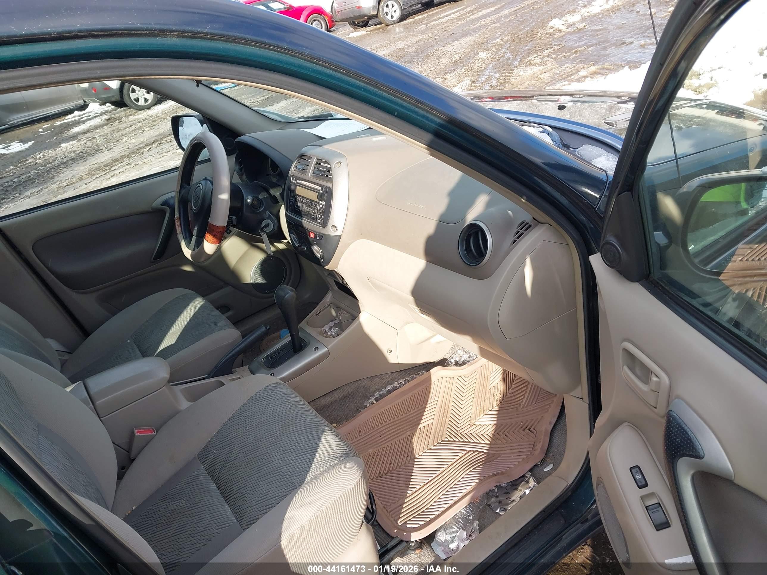TOYOTA RAV4 image 5