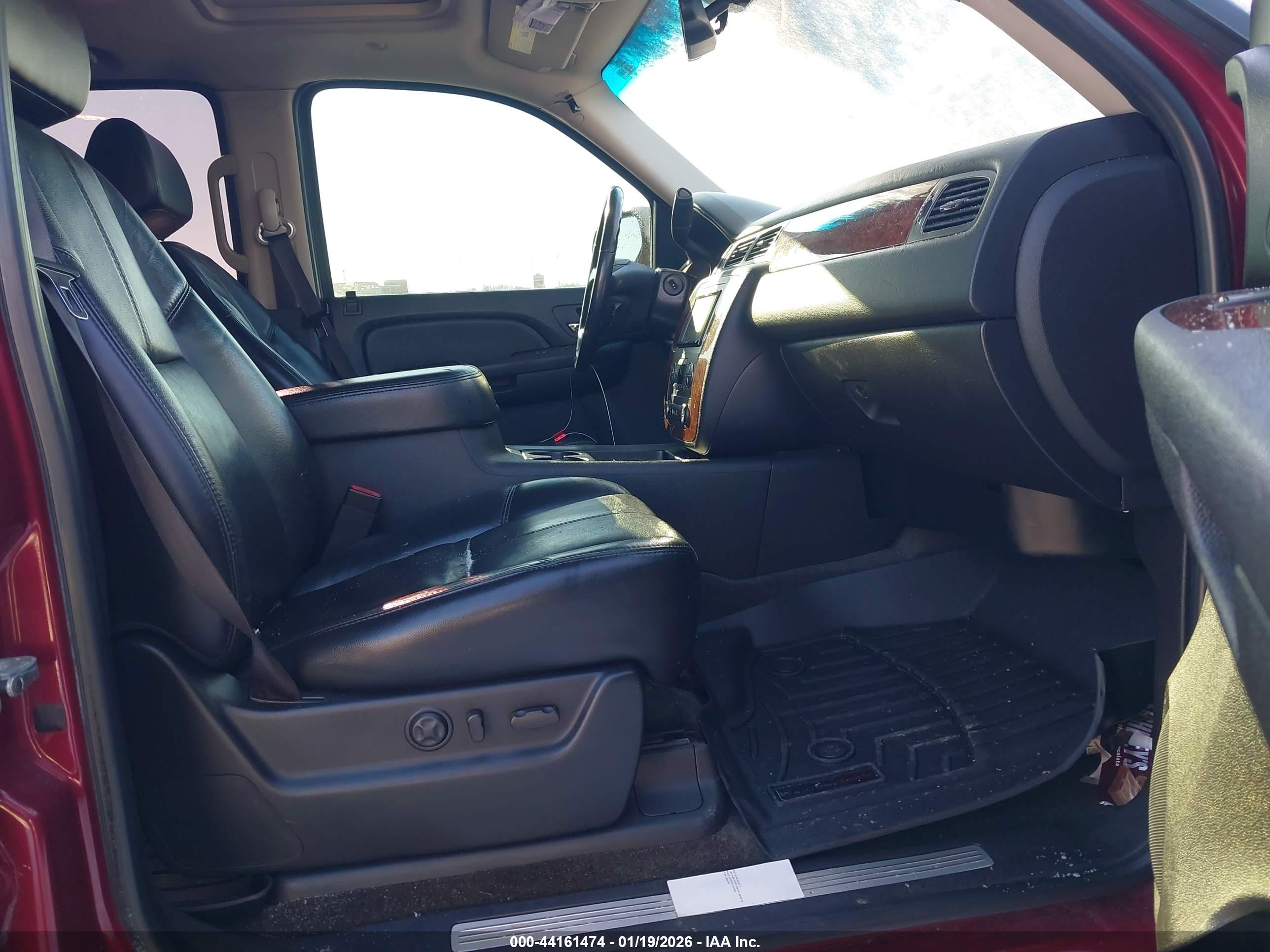 CHEVROLET TAHOE image 5