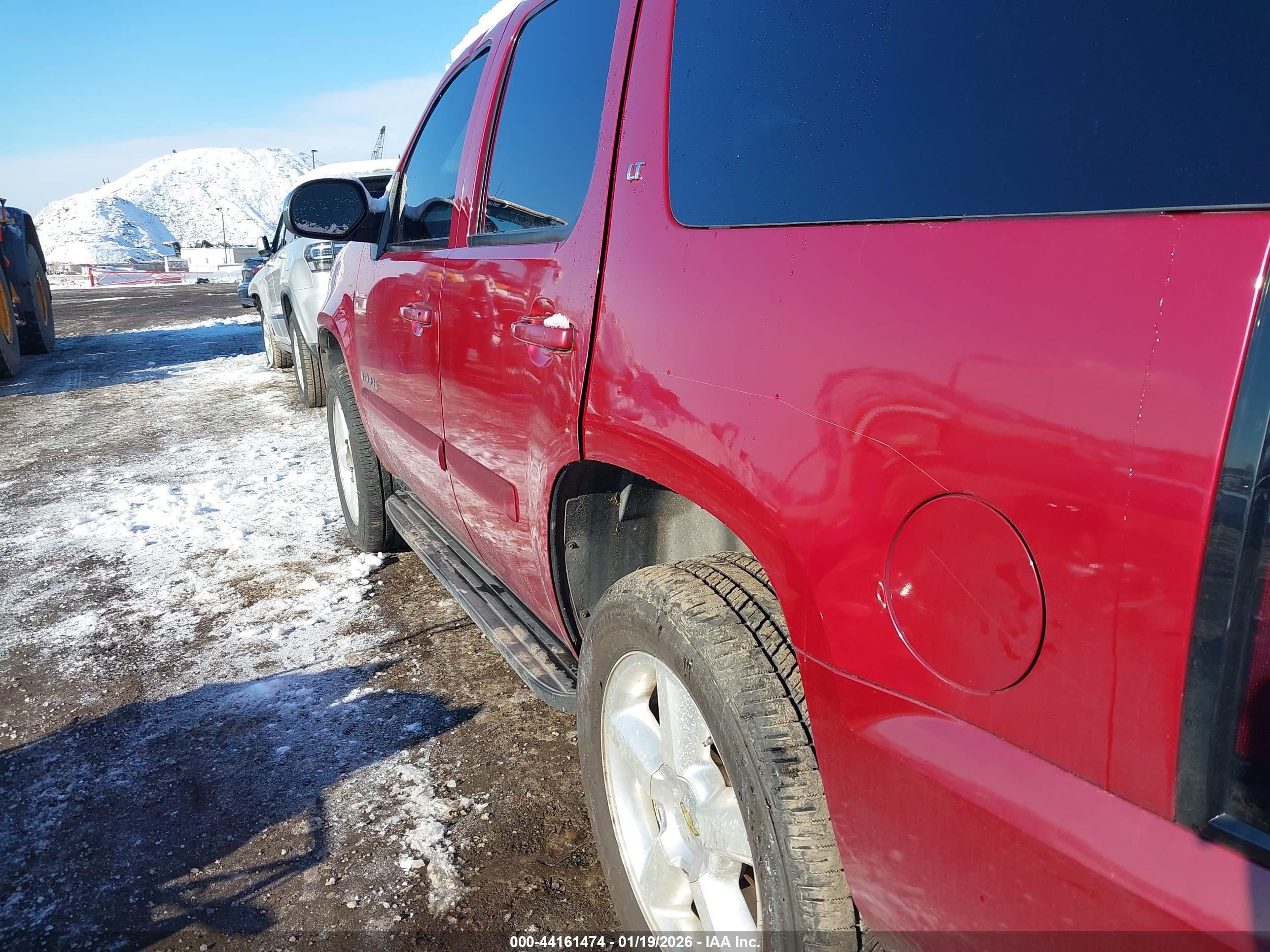 CHEVROLET TAHOE image 6
