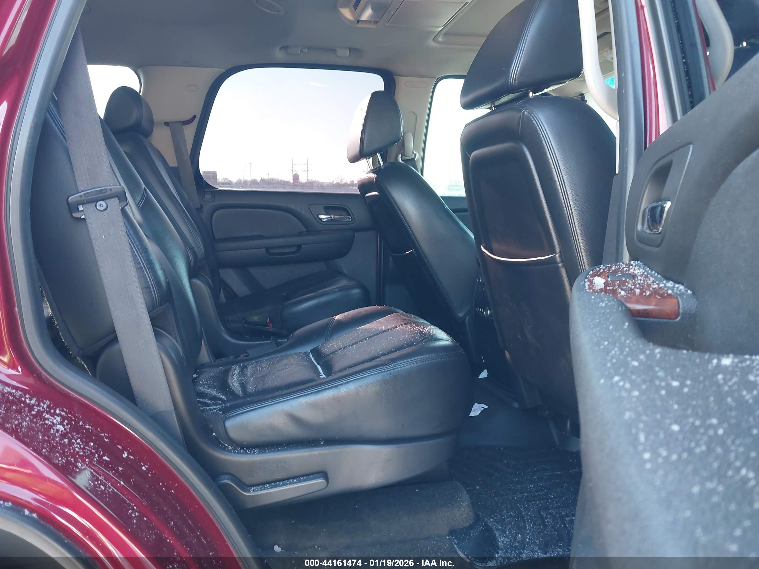 CHEVROLET TAHOE image 8