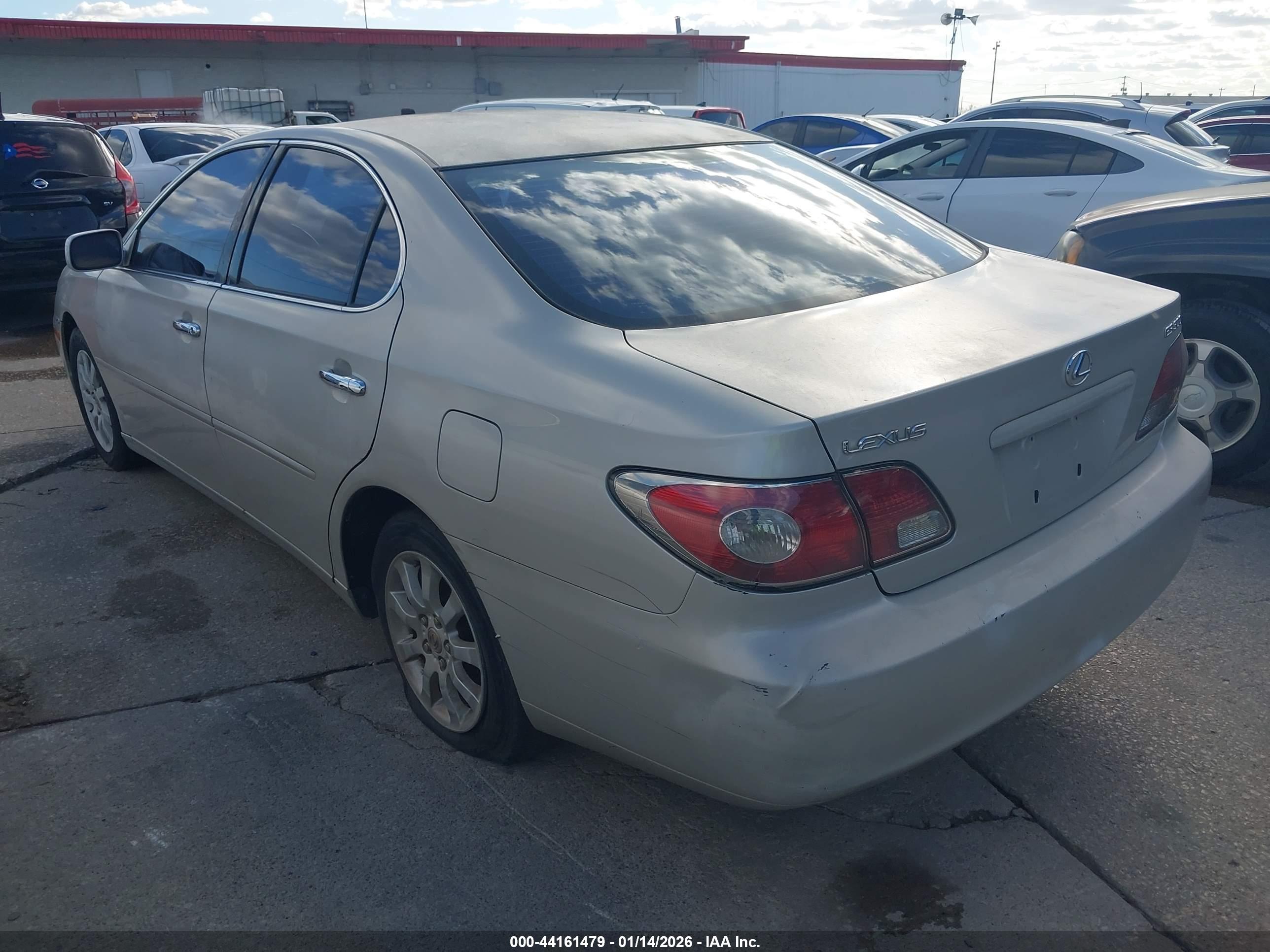 LEXUS ES image 3