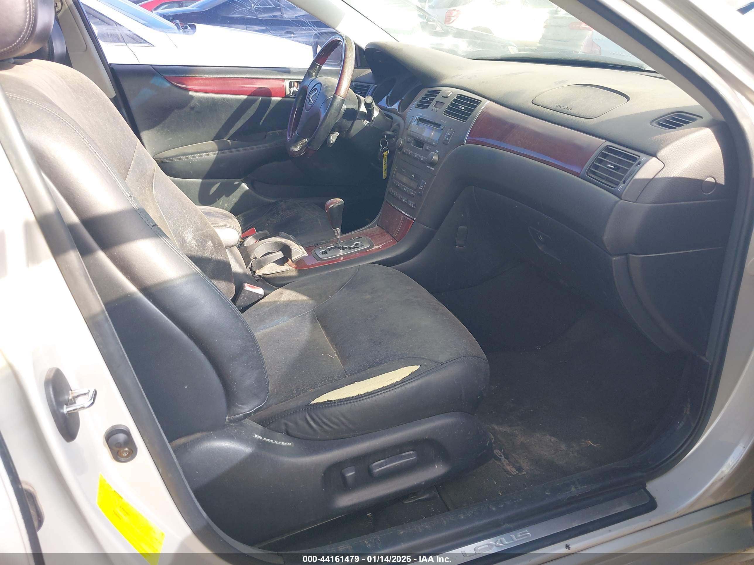LEXUS ES image 5