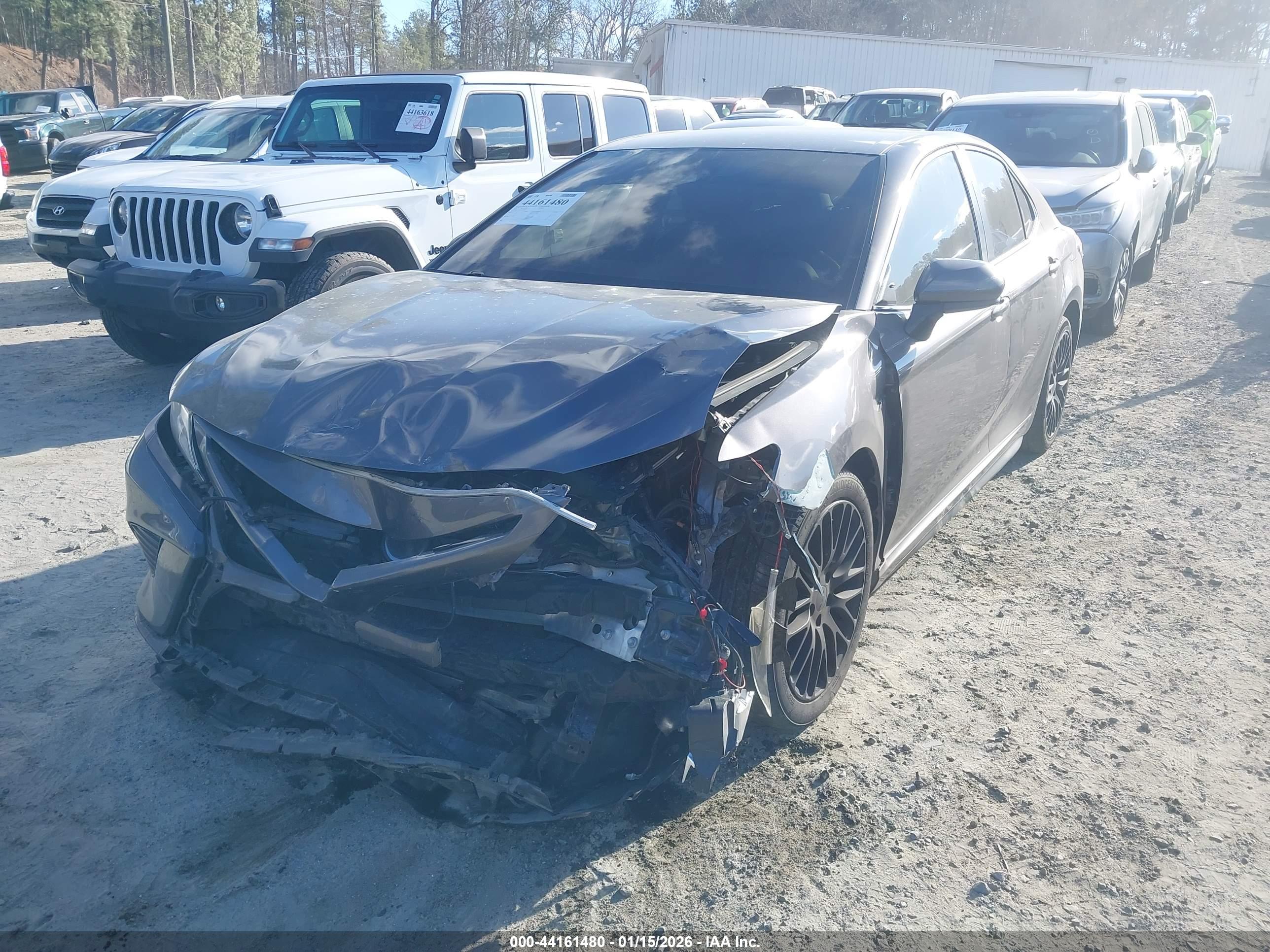 TOYOTA CAMRY image 2