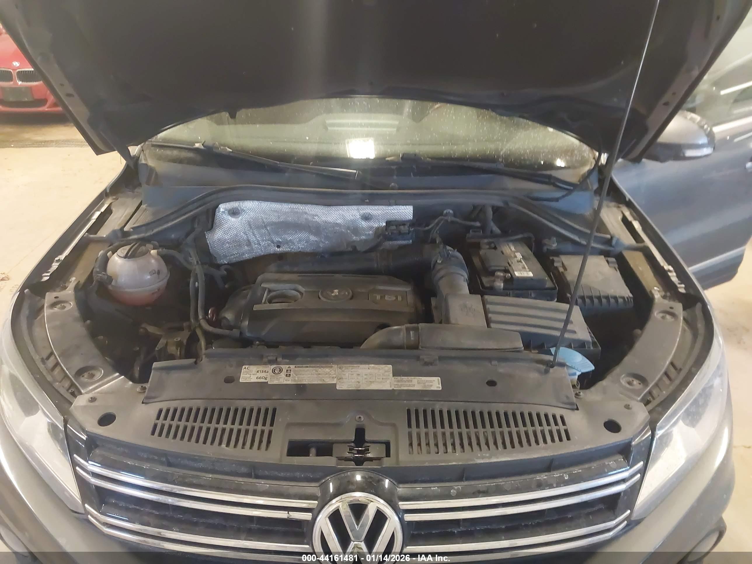 VOLKSWAGEN TIGUAN image 10