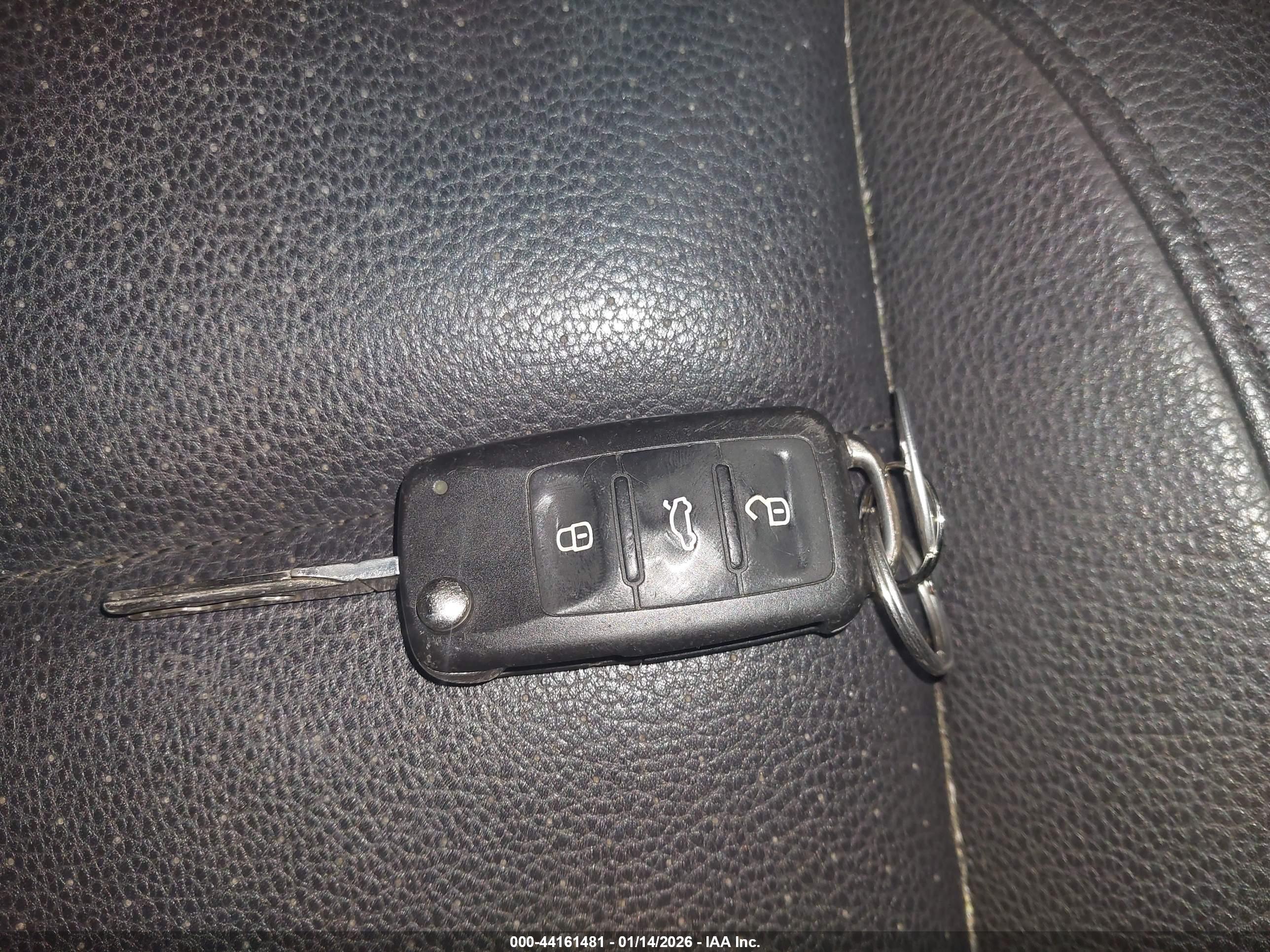 VOLKSWAGEN TIGUAN image 11