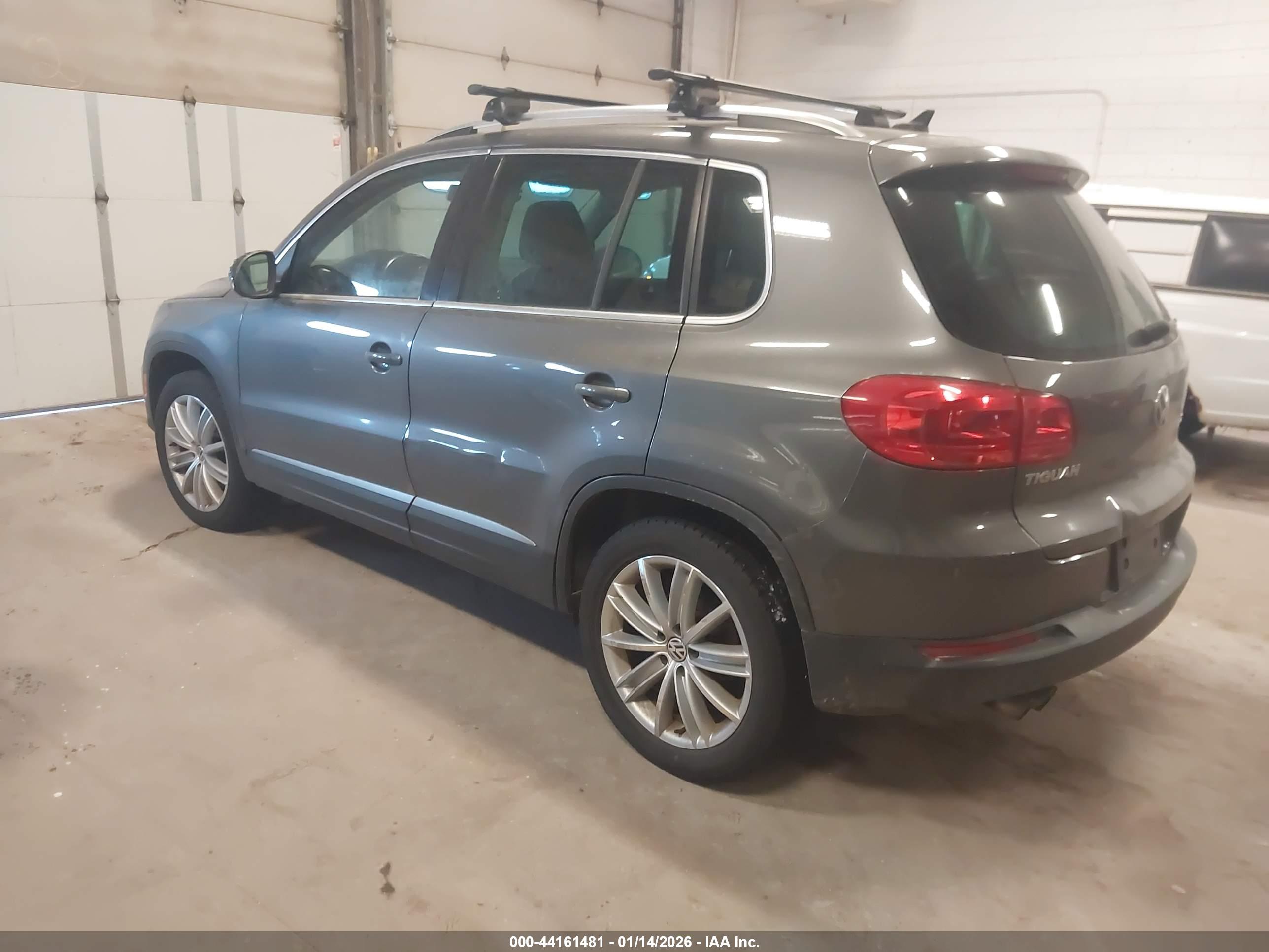 VOLKSWAGEN TIGUAN image 3