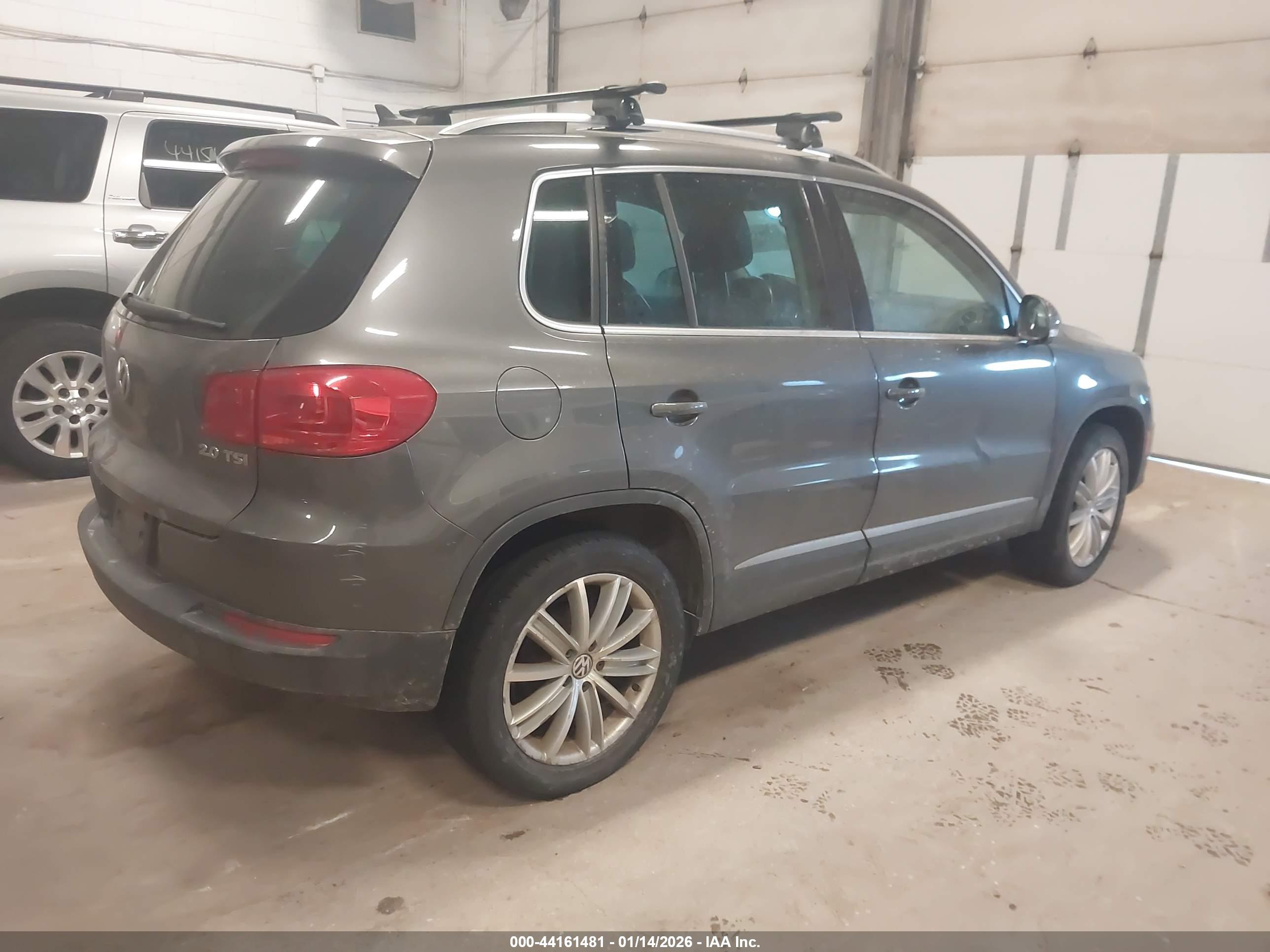 VOLKSWAGEN TIGUAN image 4