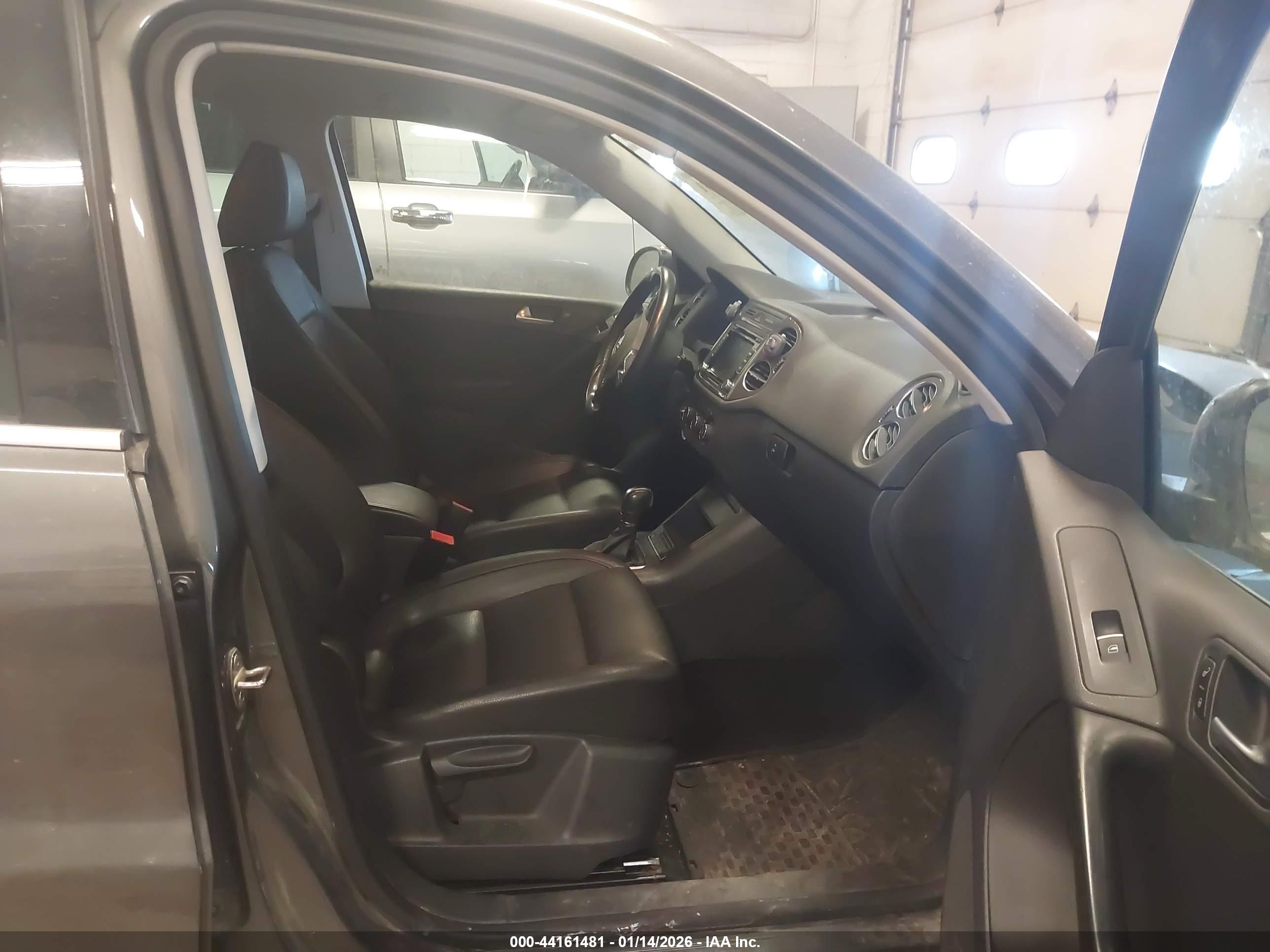 VOLKSWAGEN TIGUAN image 5