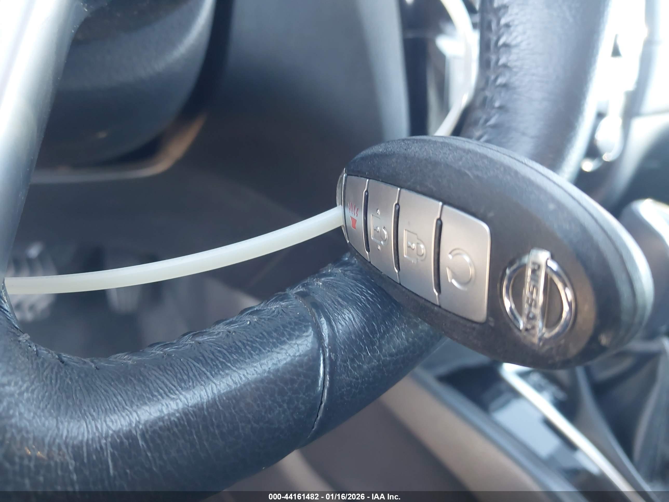NISSAN ROGUE image 11