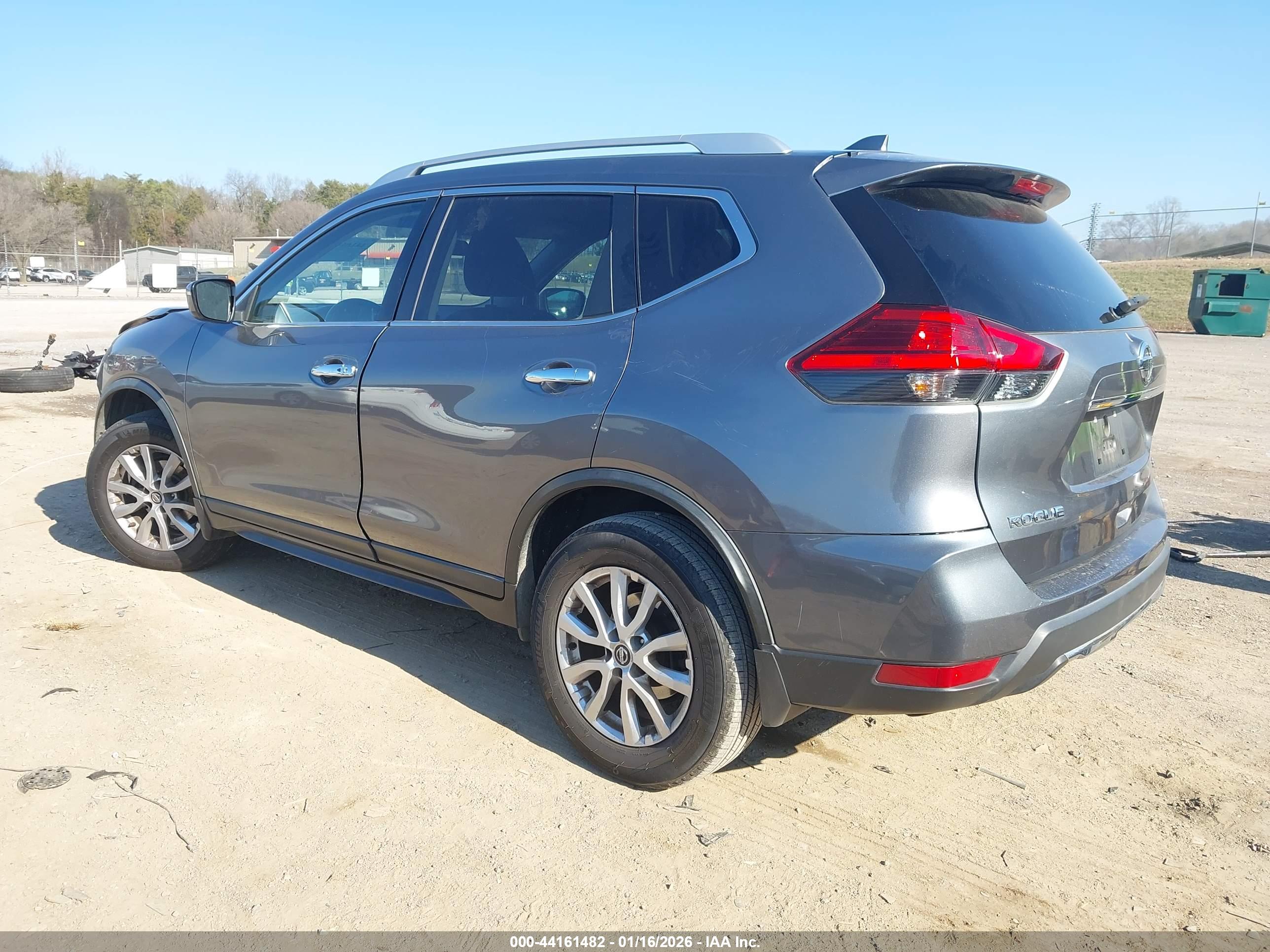 NISSAN ROGUE image 3