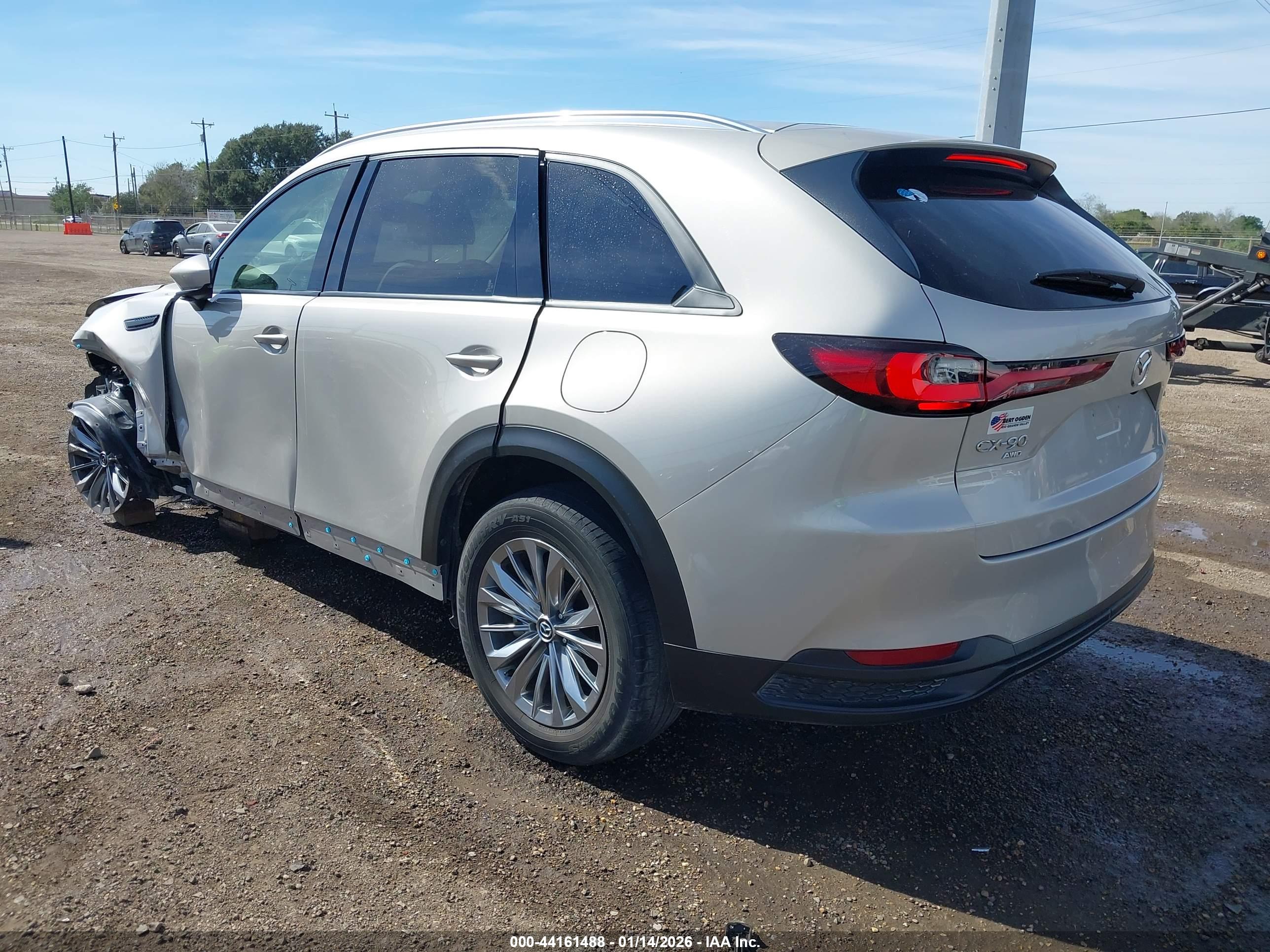 MAZDA CX-90 image 3