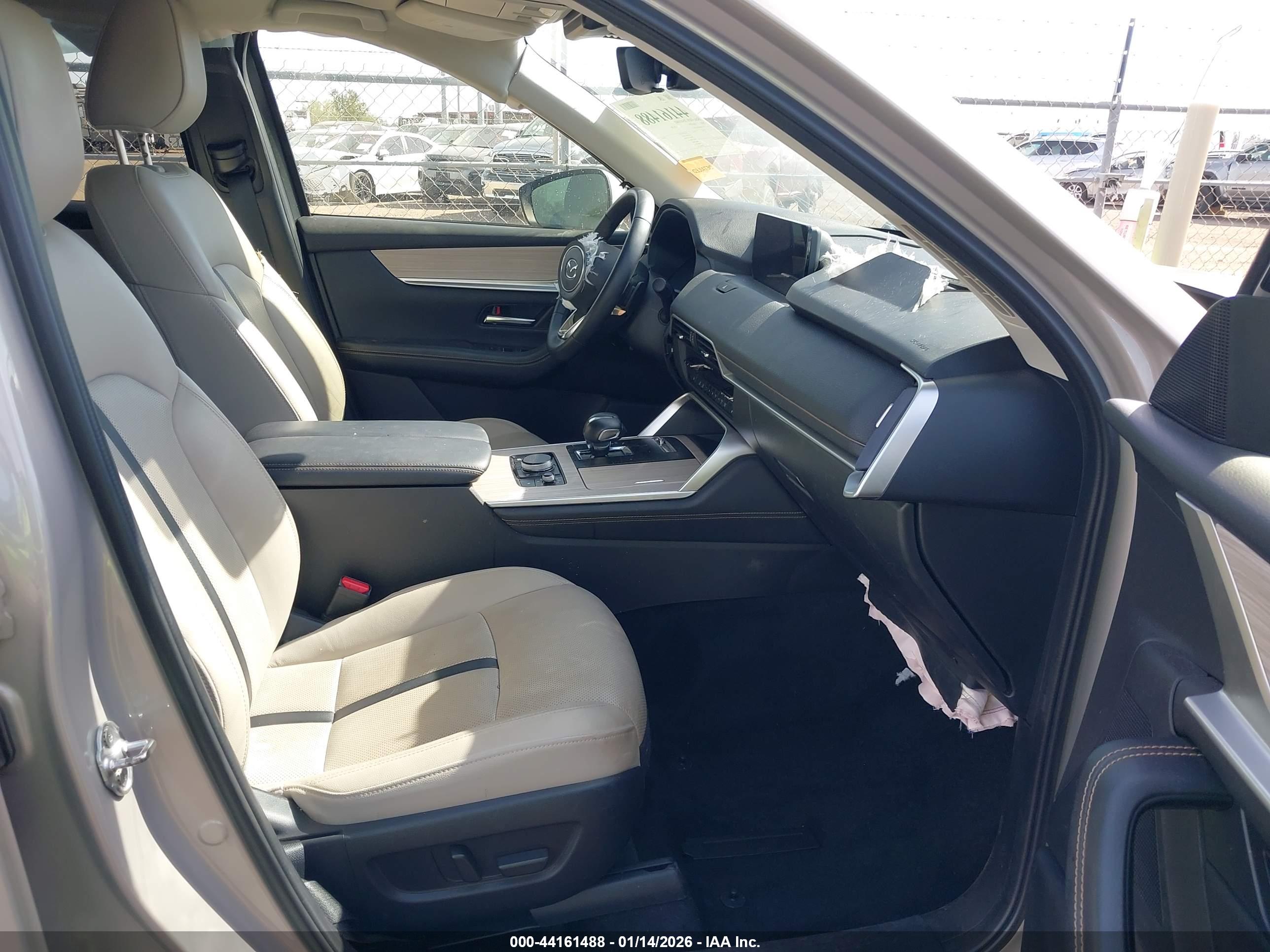 MAZDA CX-90 image 5