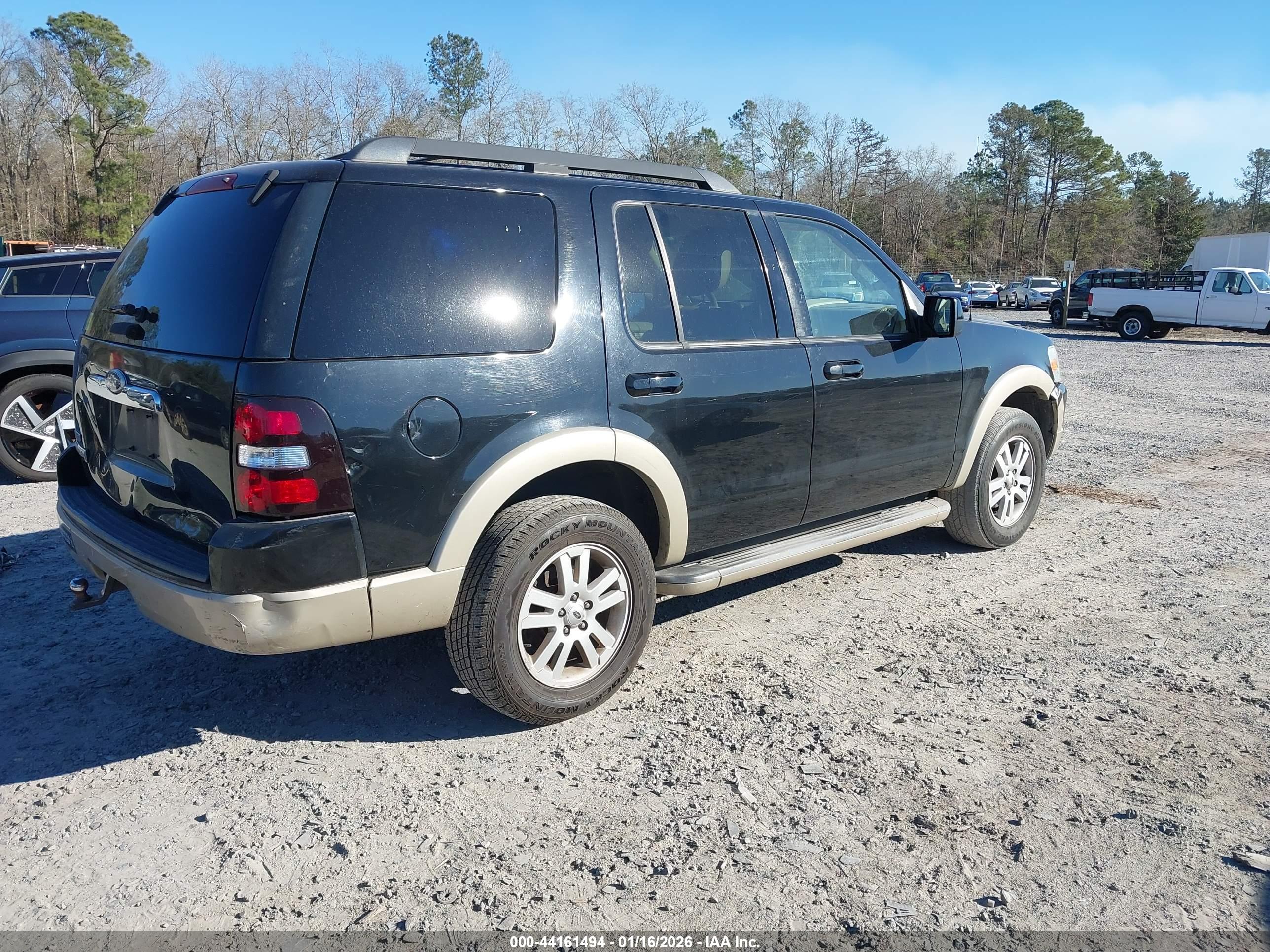 FORD EXPLORER image 4