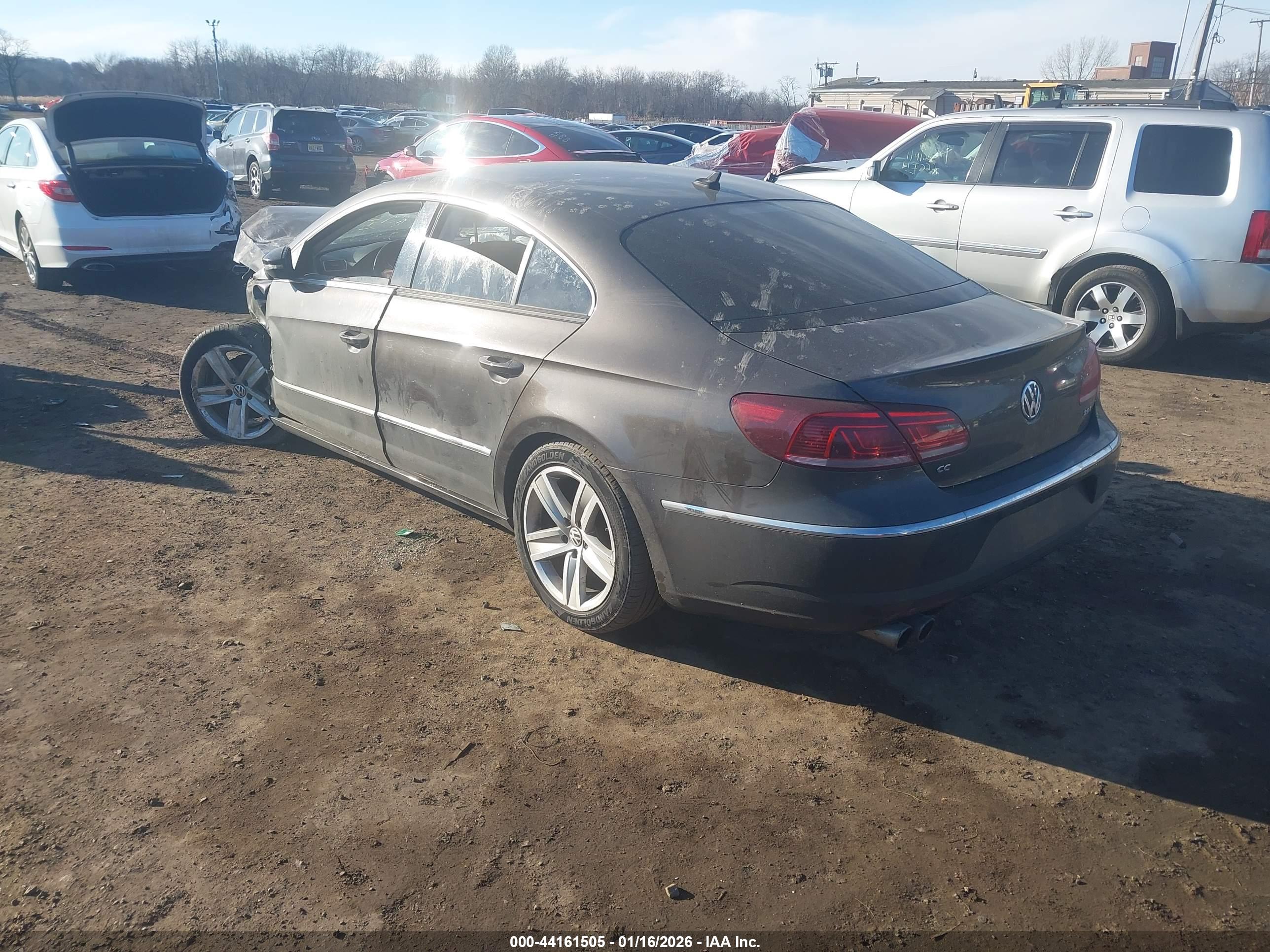 VOLKSWAGEN CC image 3