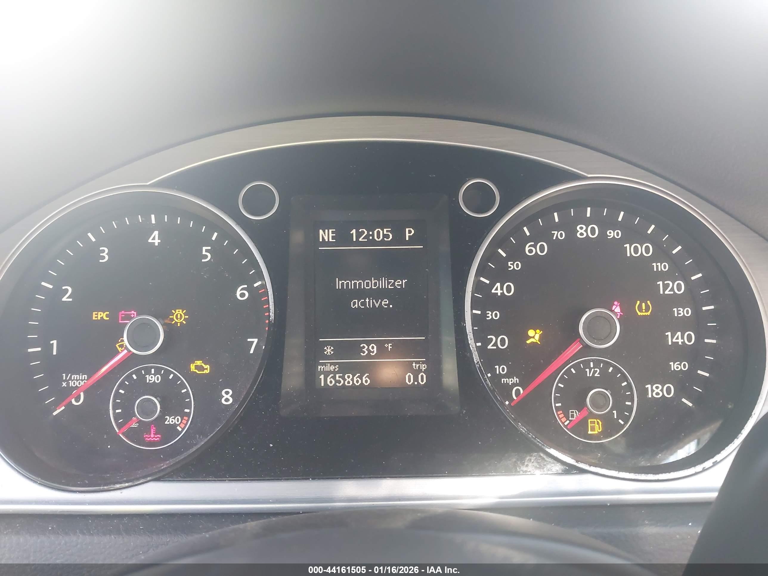 VOLKSWAGEN CC image 7