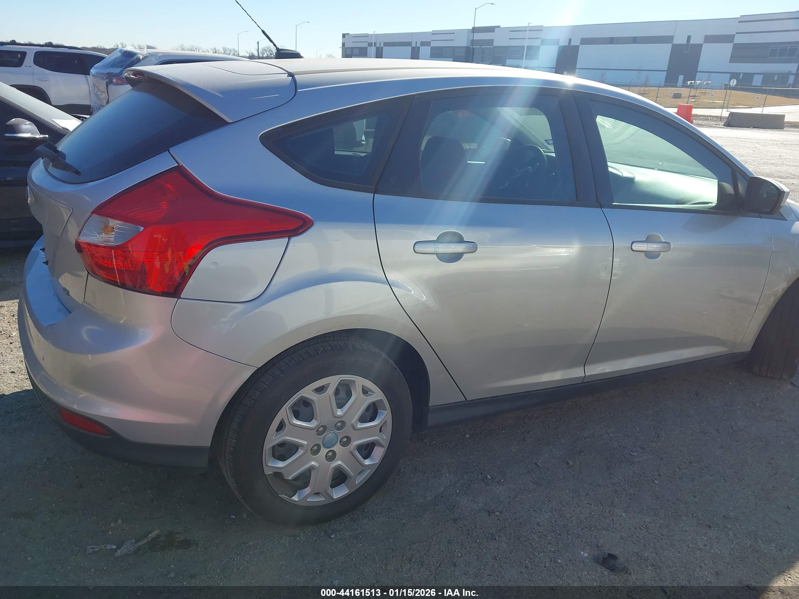 FORD FOCUS image 4
