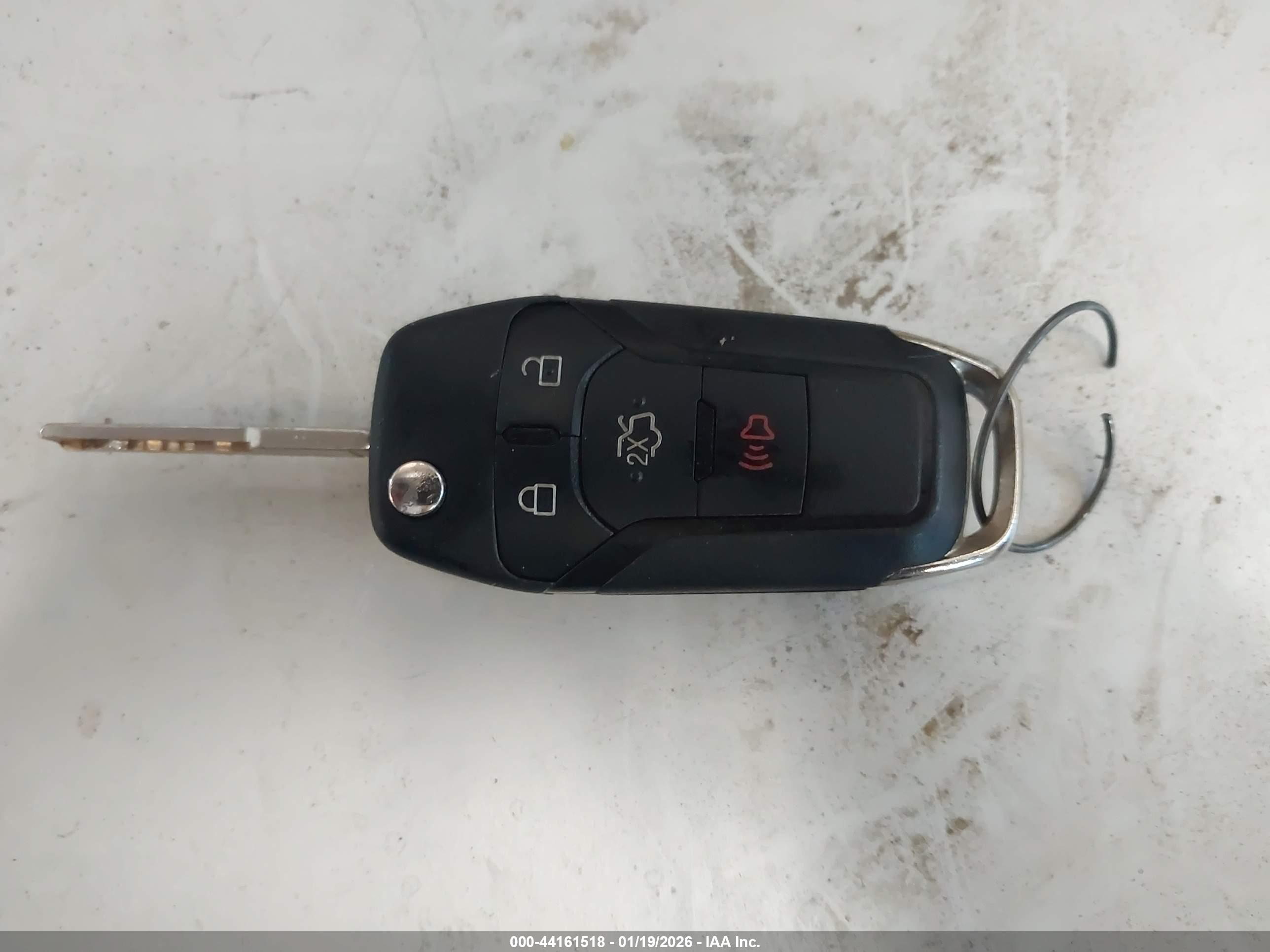 FORD FUSION image 11