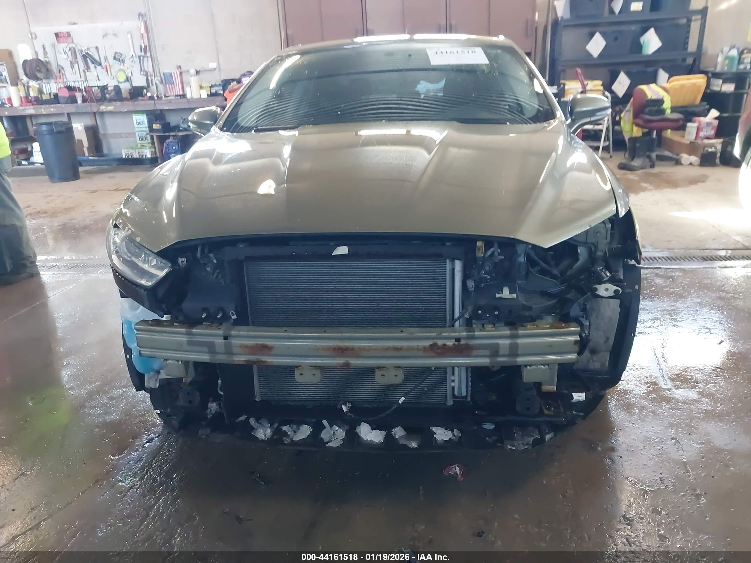 FORD FUSION image 6